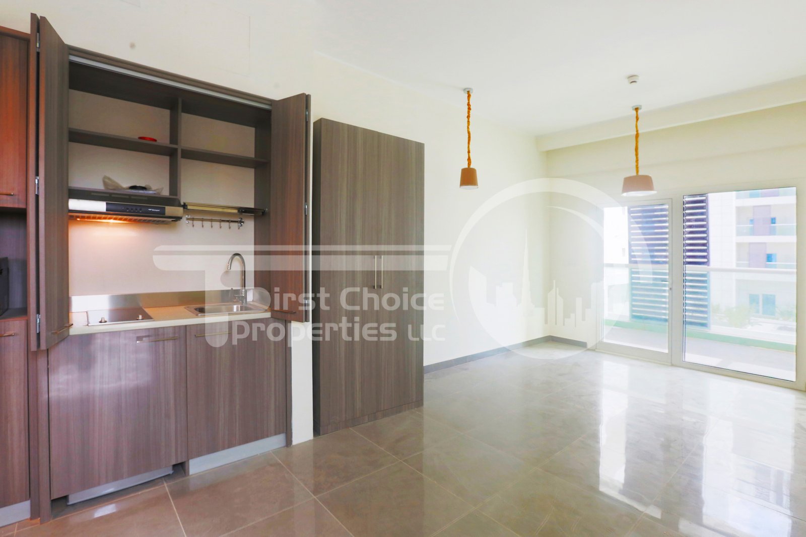 Studio-Empty - Leonardo - Masdar City (7).jpg