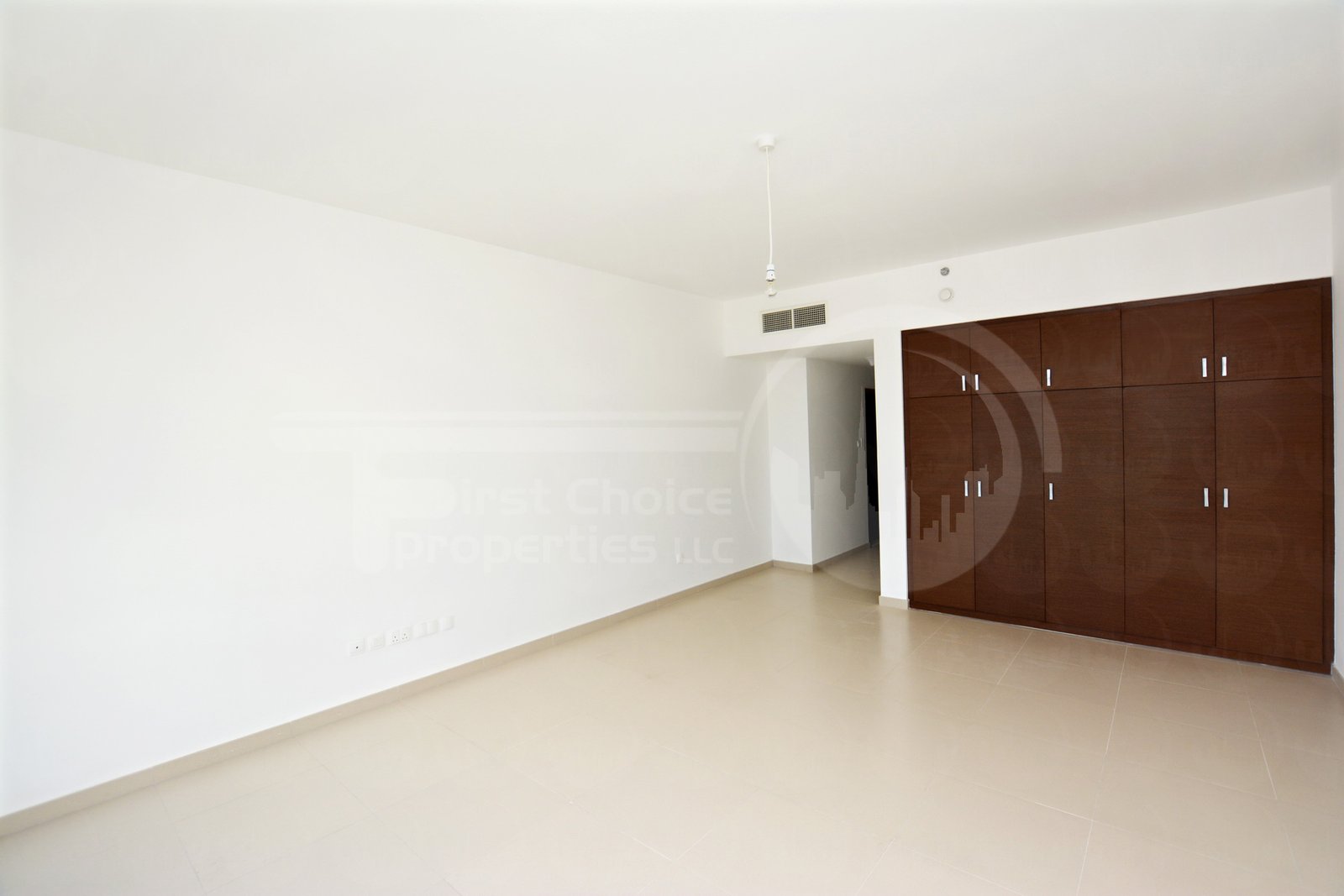 Studio Apartment - Abu Dhabi - UAE - Gate Tower - Al Reem Island (4).JPG