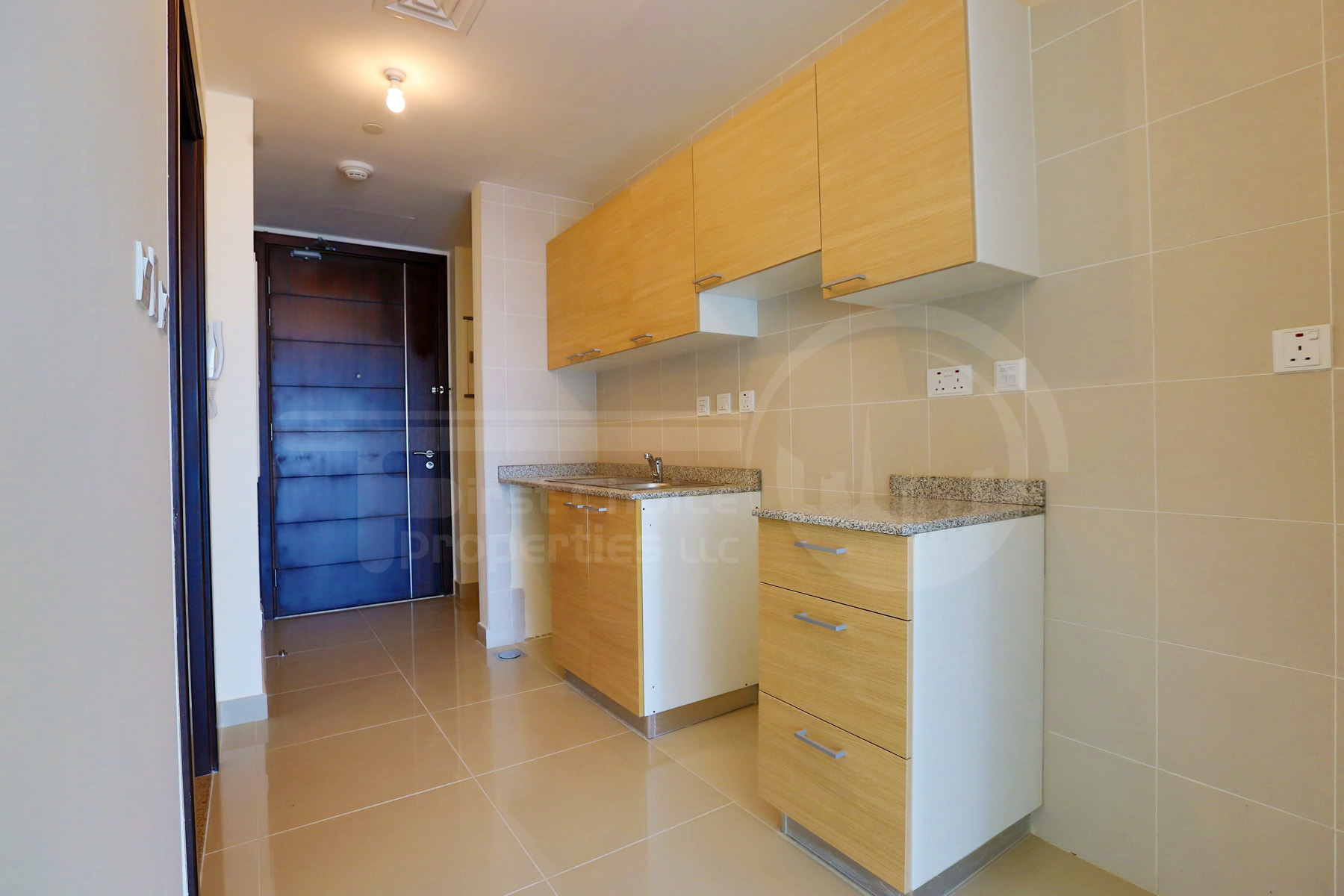 Studio Apartment - Abu Dhabi - UAE - Al Reem Island - City of Lights - C10 Building (1).JPG