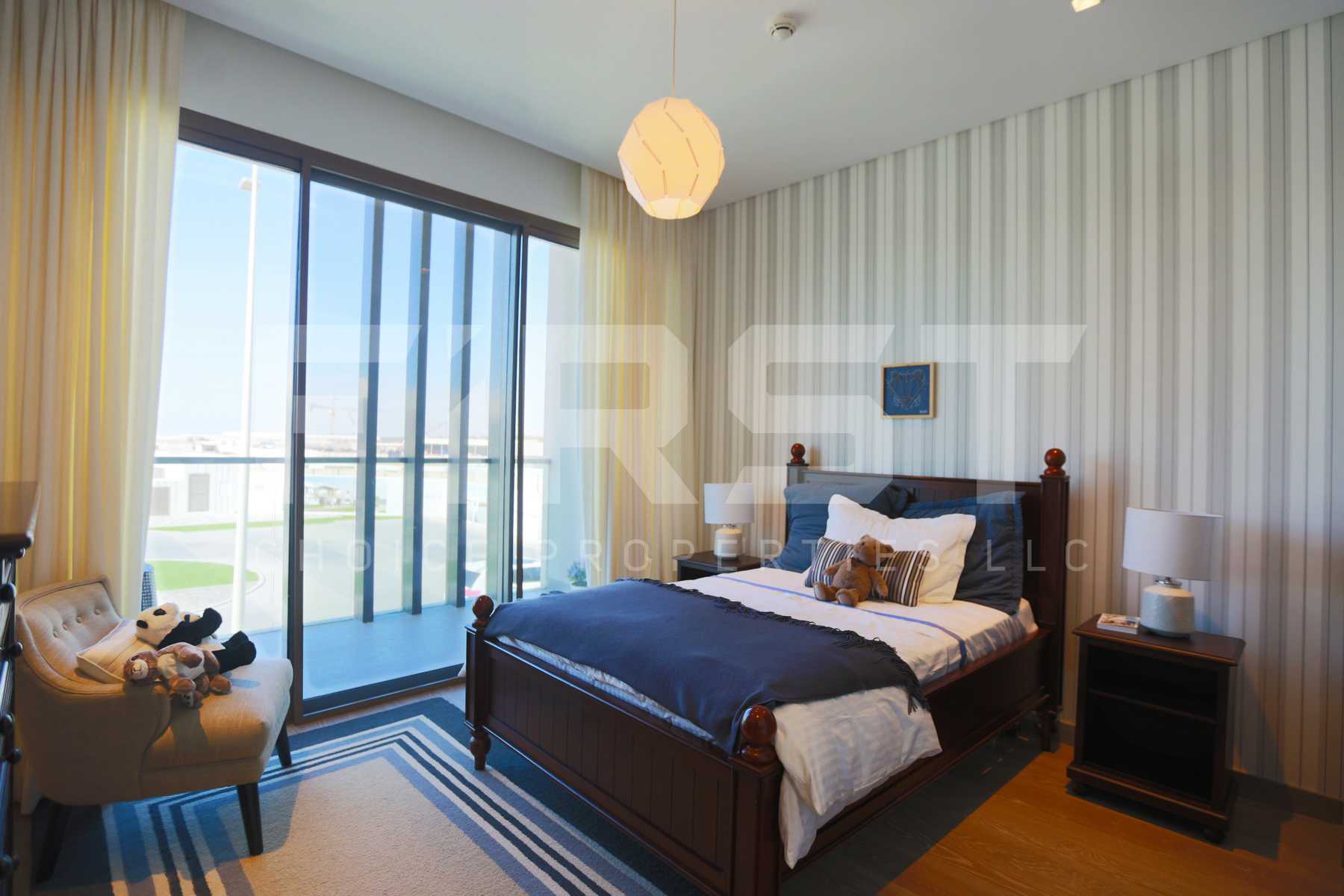 H. Internal Photo of 4 Bedroom Villa Type 4F in Yas Acres Yas Island Abu Dhabi UAE (4).jpg