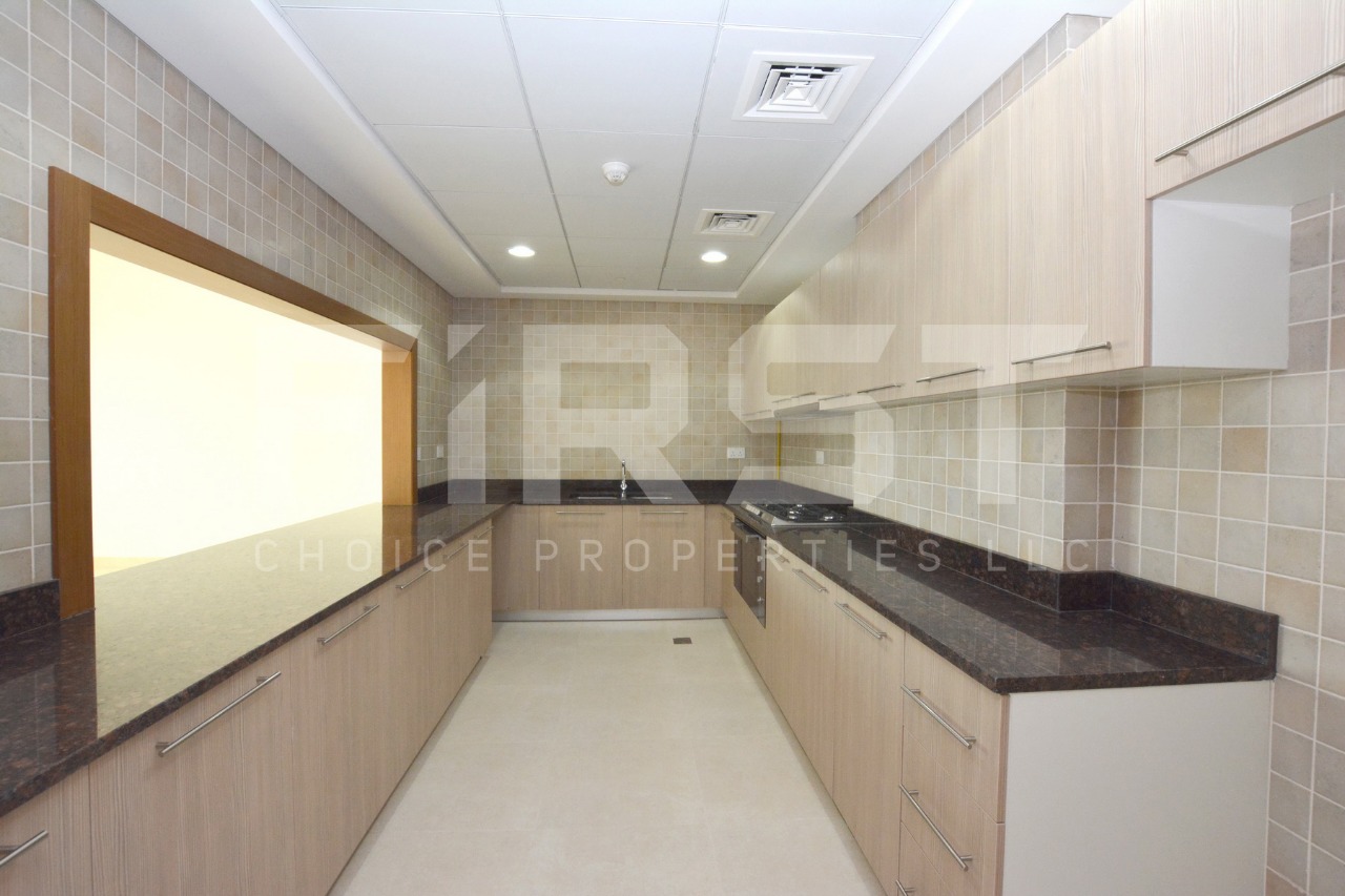 Internal Photo of 3 Bedroom Apartment in Ansam 3 Yas Island (8).jpg