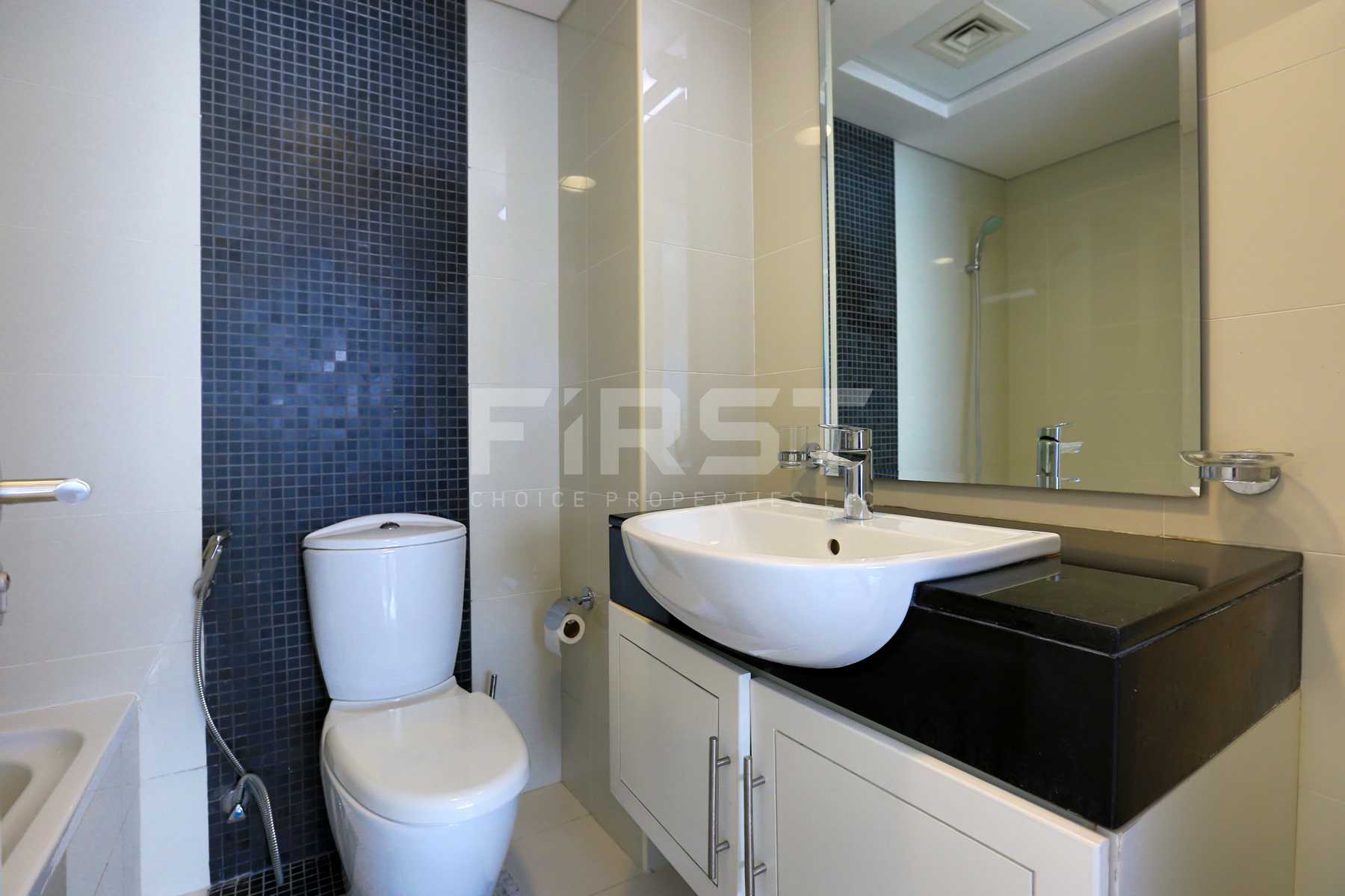 Internal Photo of 1 Bedroom Apartment in Marina bay by Damac Najmat Abu Dhabi Al Reem Island Abu Dhabi UAE (24).jpg