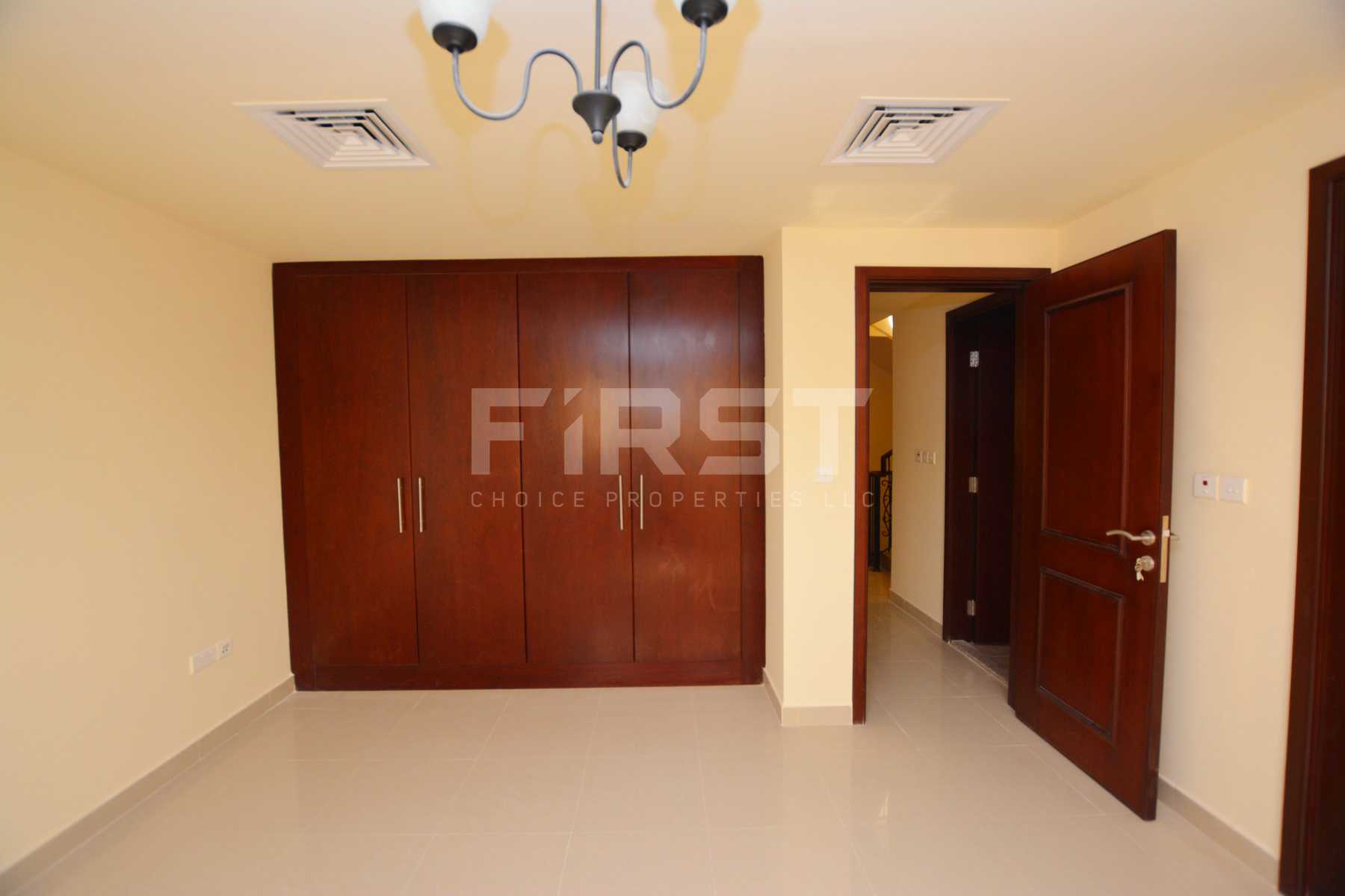 Internal Photo of 3 Bedroom Villa in Hydra Village Abu Dhabi UAE (26).jpg