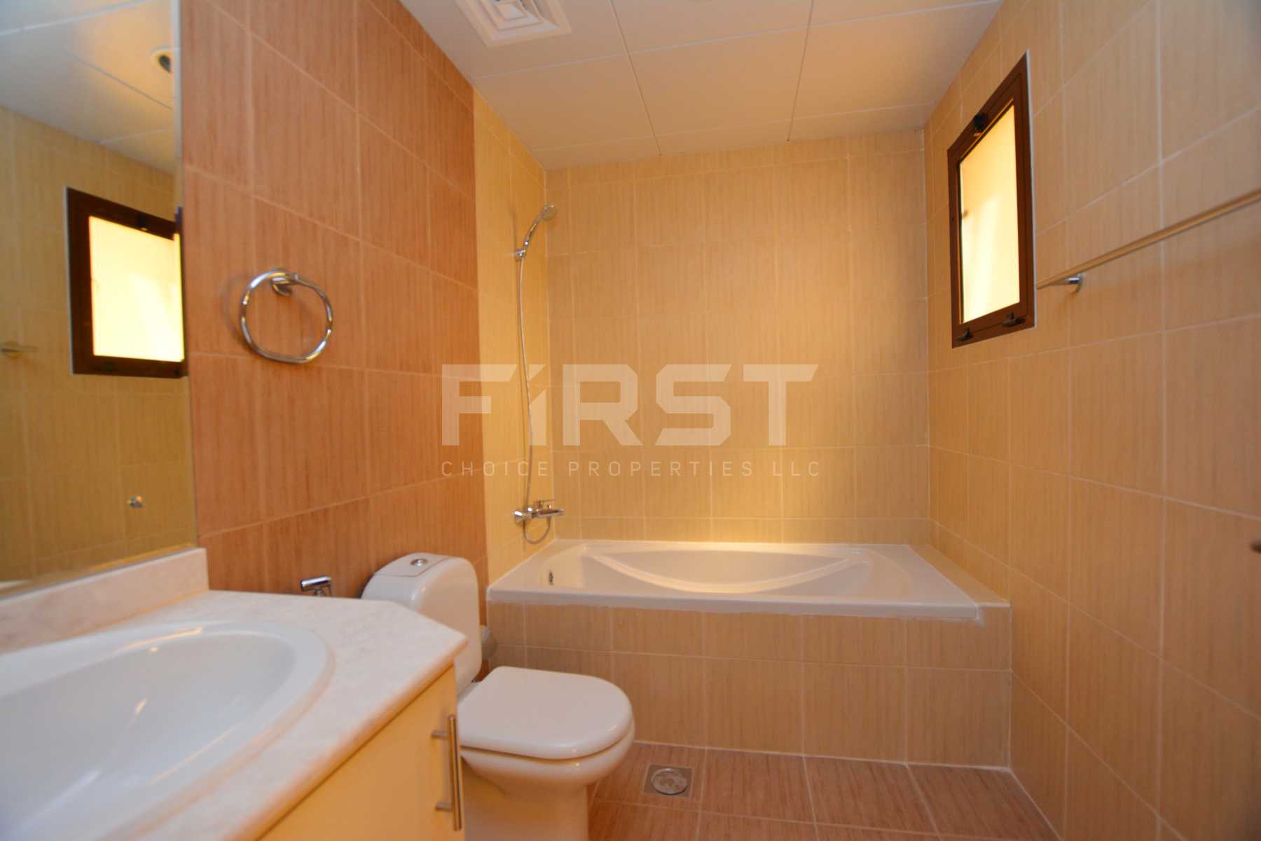 Internal Photo of 3 Bedroom Villa in Hydra Village Abu Dhabi UAE (30).jpg
