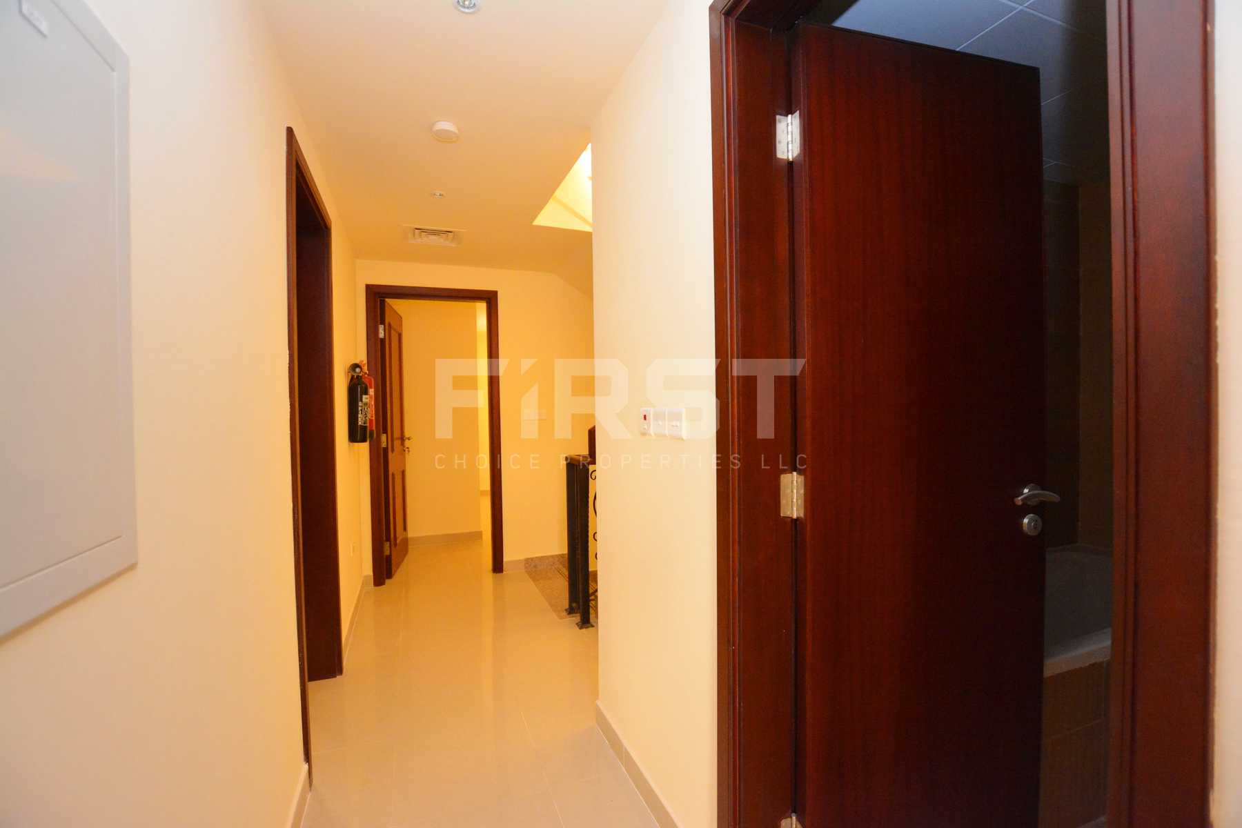 Internal Photo of 3 Bedroom Villa in Hydra Village Abu Dhabi UAE (32).jpg