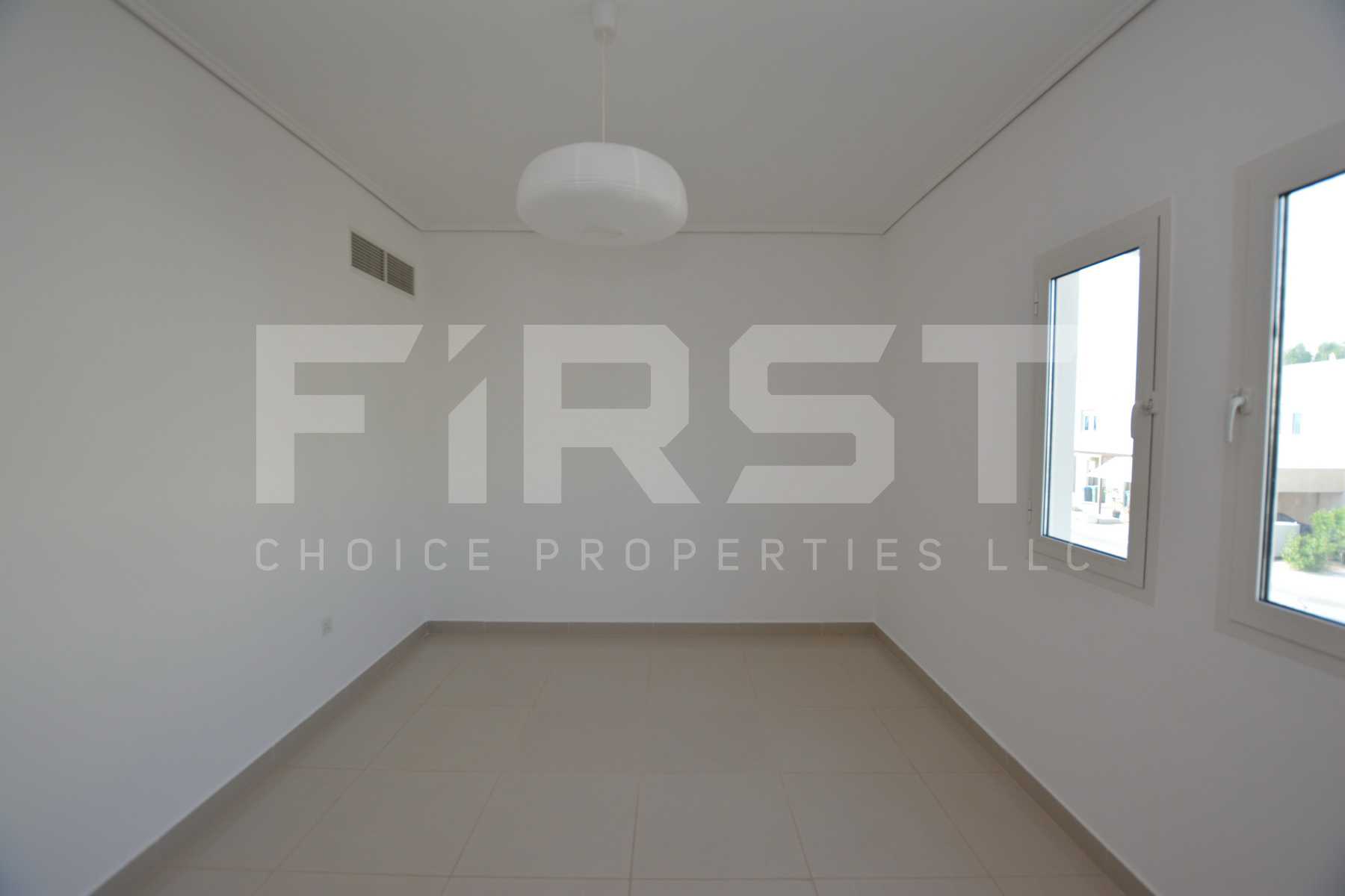 Internal Photo of 5 Bedroom Villa in Al Reef Villas 348.3 sq.m 3749 sq.ft (90).jpg