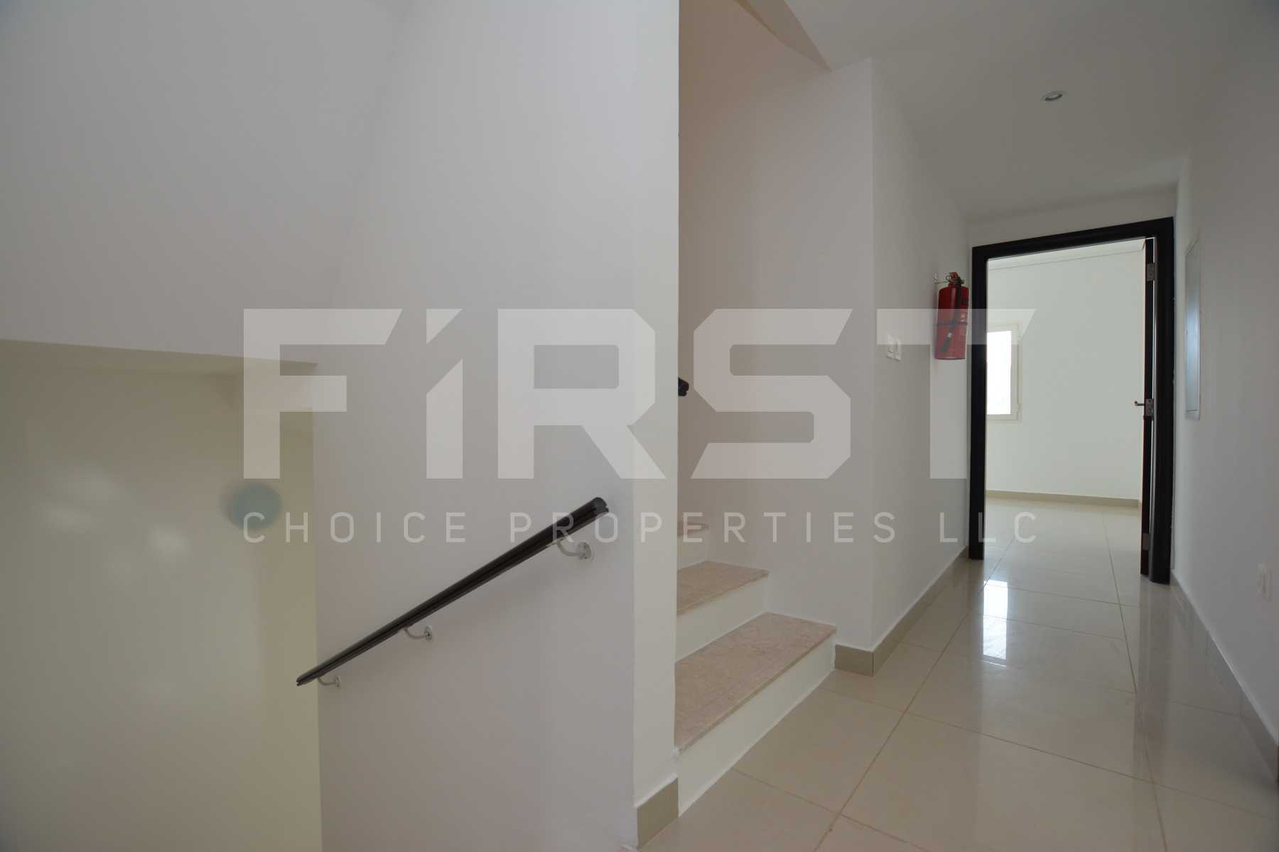 Internal Photo of 5 Bedroom Villa in Al Reef Villas 348.3 sq.m 3749 sq.ft (95).jpg