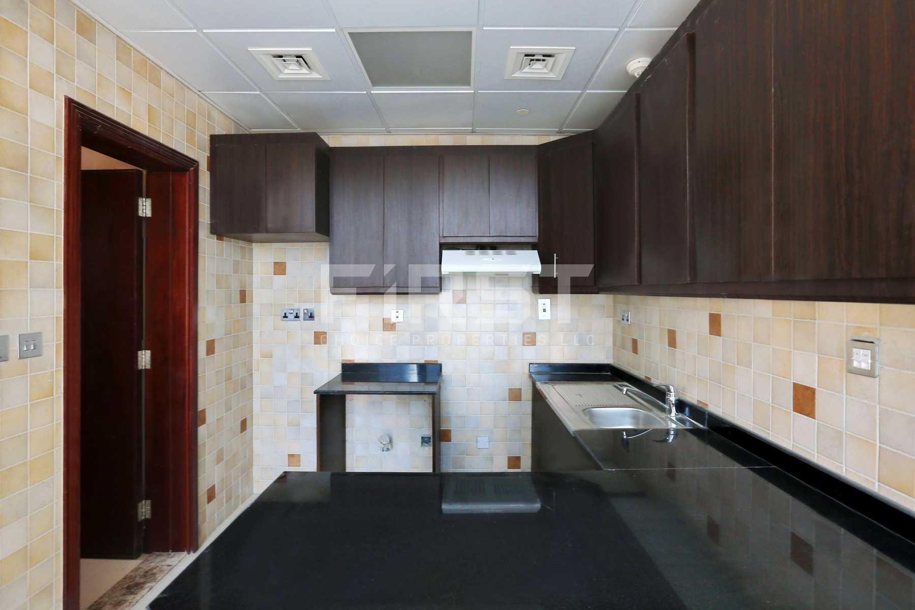 Internal Photo of Studio Apartment in Hydra Avenue City of Lights Al Reem Island Abu Dhabi UAE  (9).jpg