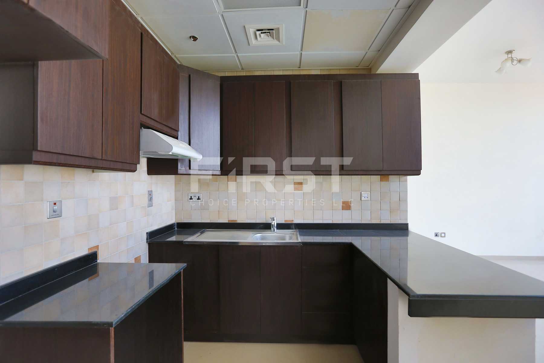 Internal Photo of Studio Apartment in Hydra Avenue City of Lights Al Reem Island Abu Dhabi UAE  (3).jpg