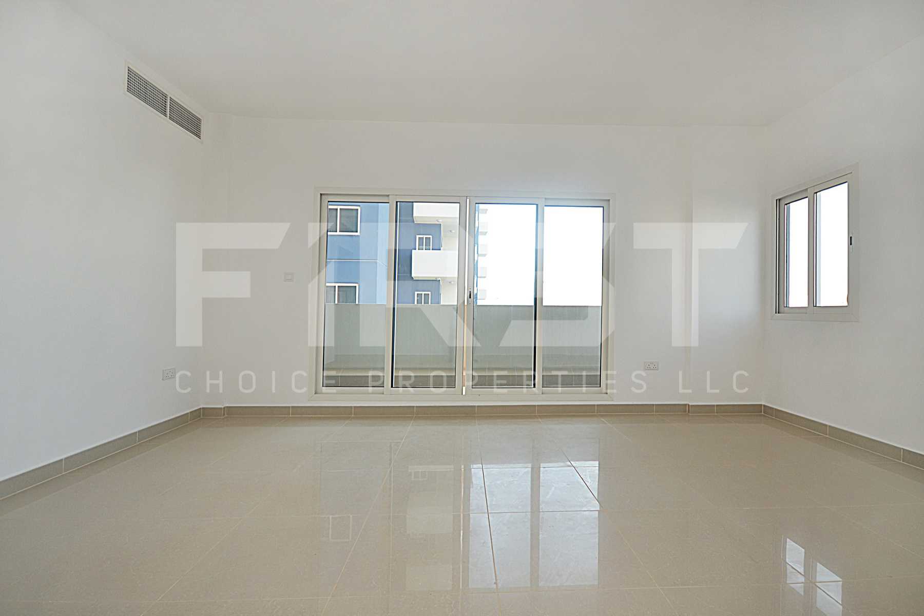 Internal Photo of 3 Bedroom Apartment Closed Kitchen in Al Reef Downtown Al Reef Abu Dhabi UAE (1).jpg