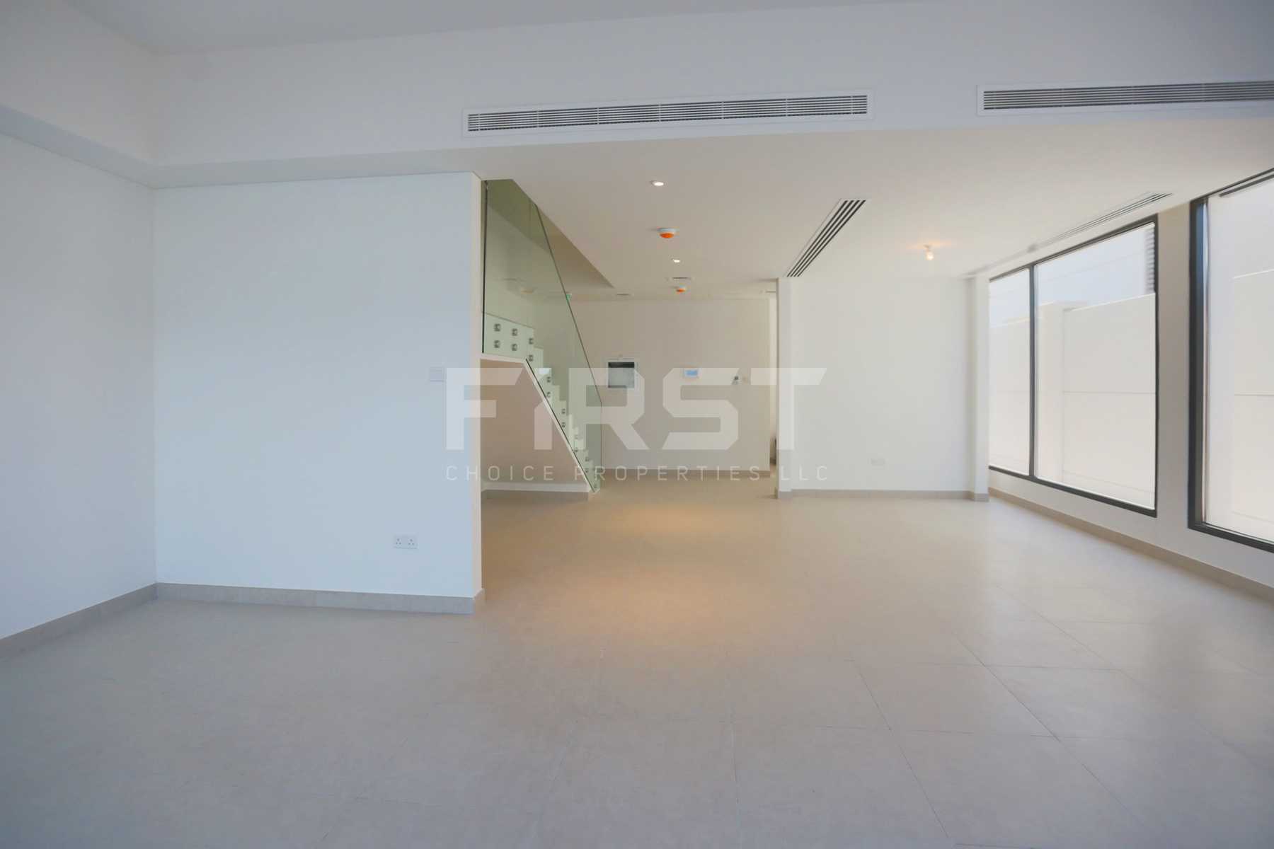 Internal Photo of 5 Bedroom Villa in Faya at Bloom Gardens Al Salam Street Abu Dhabi UAE (2).jpg