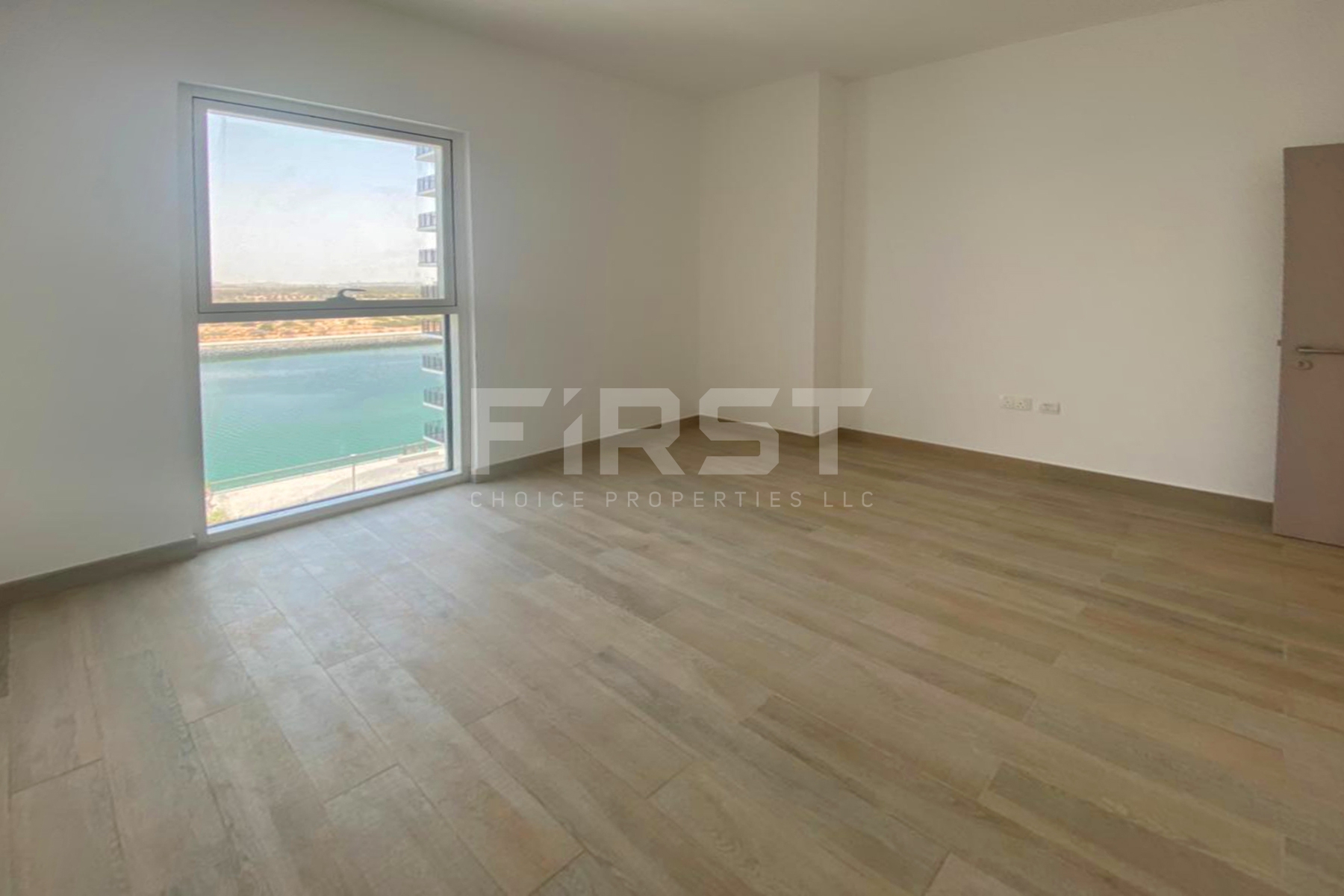 Internal Photos of 2 Bedroom Partment in Water s Edge Yas Island Abu Dhabi UAE (6).jpg