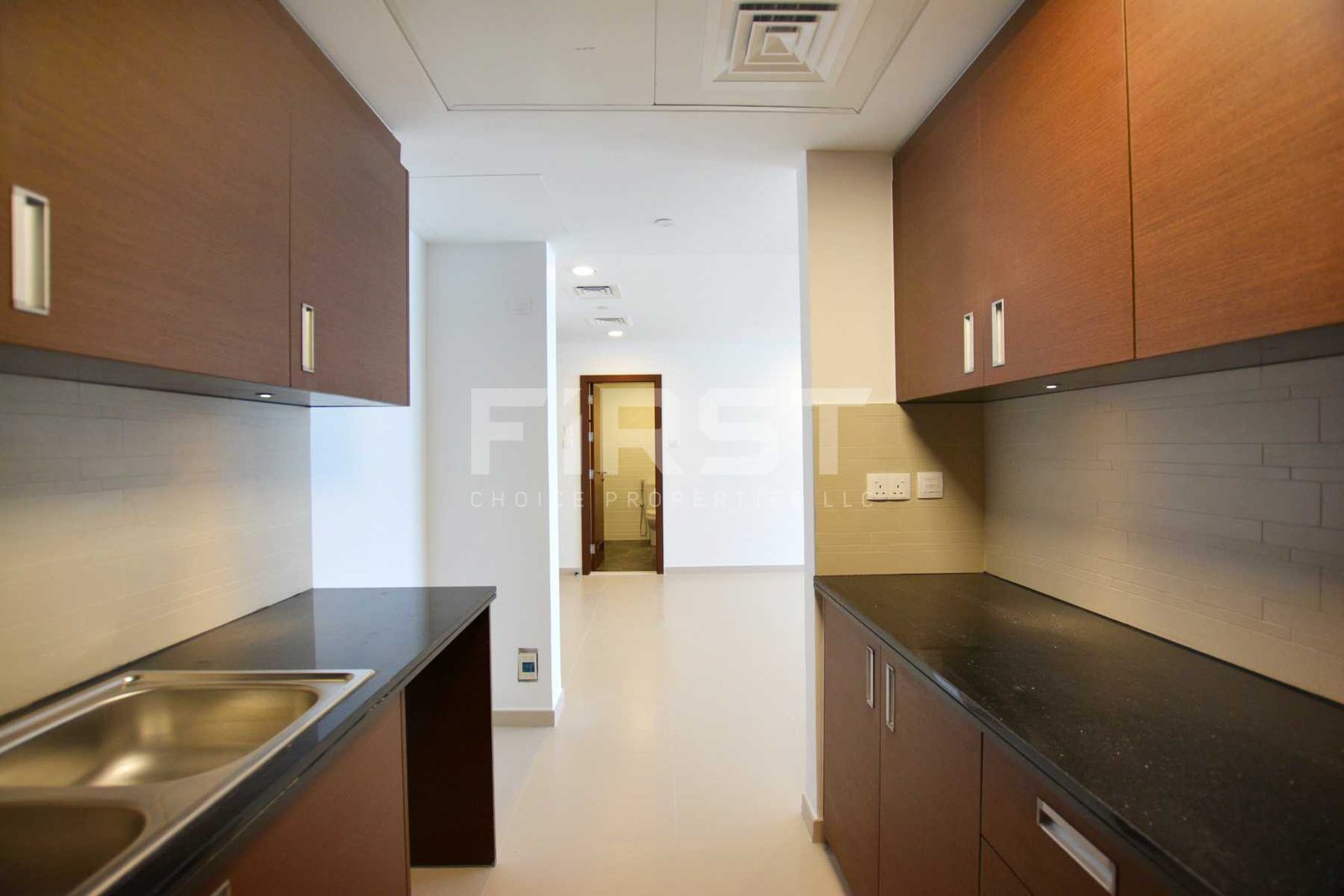 Internal Photo of 3 Bedroom Apartment in The Gate Tower Shams Abu Dhabi Al Reem Island Abu Dhabi UAE (7).jpg