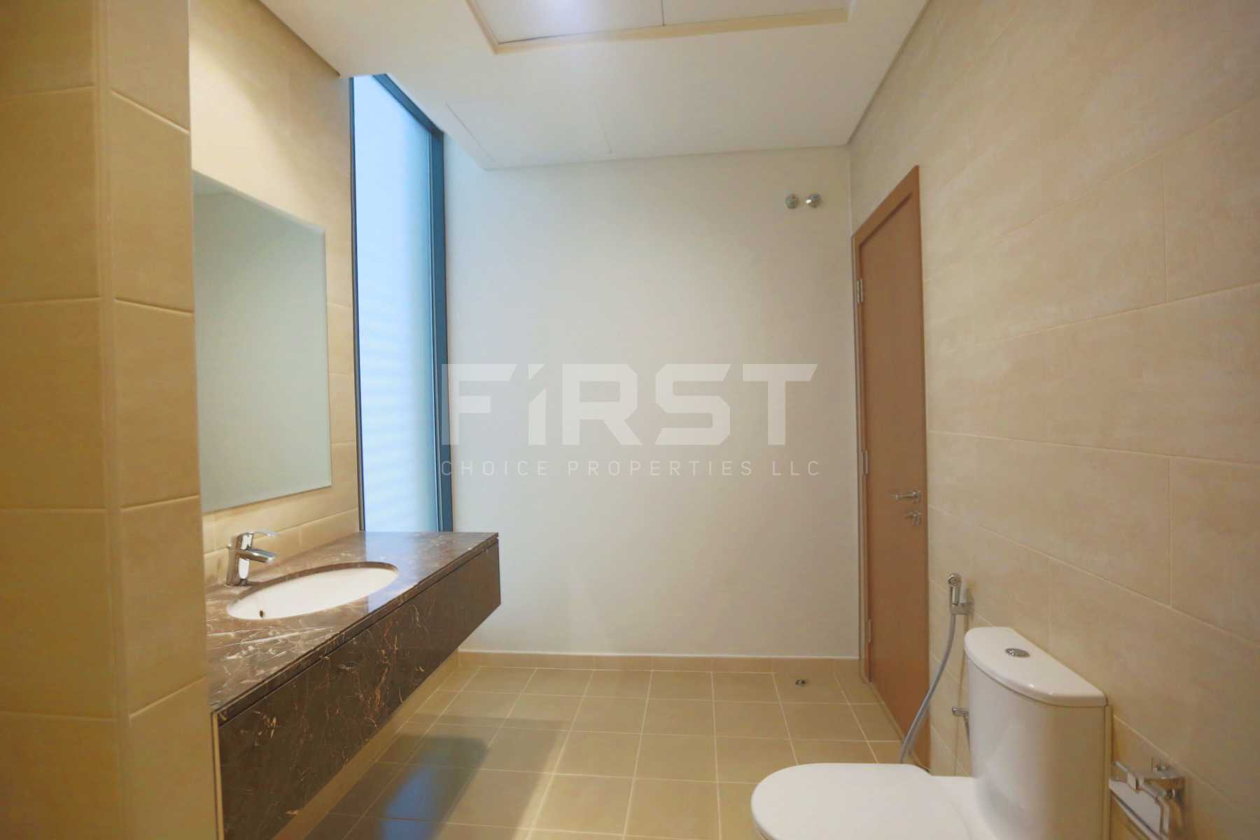 Internal Photo of 5 Bedroom Villa in Faya at Bloom Gardens Al Salam Street Abu Dhabi UAE (27).jpg
