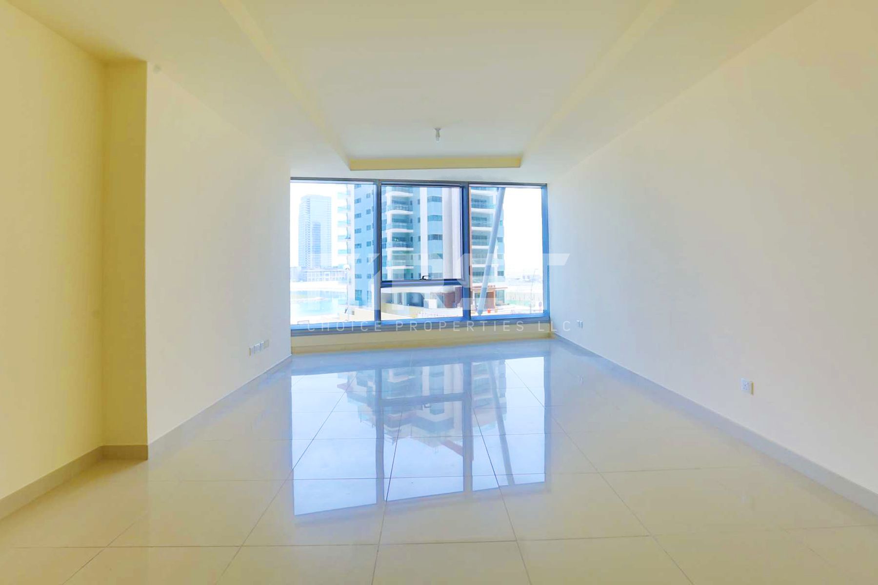 Internal Photo of 1 Bedroom Apartment in Shams Abu Dhabi Sun Tower Abu Dhabi UAE (5).jpg
