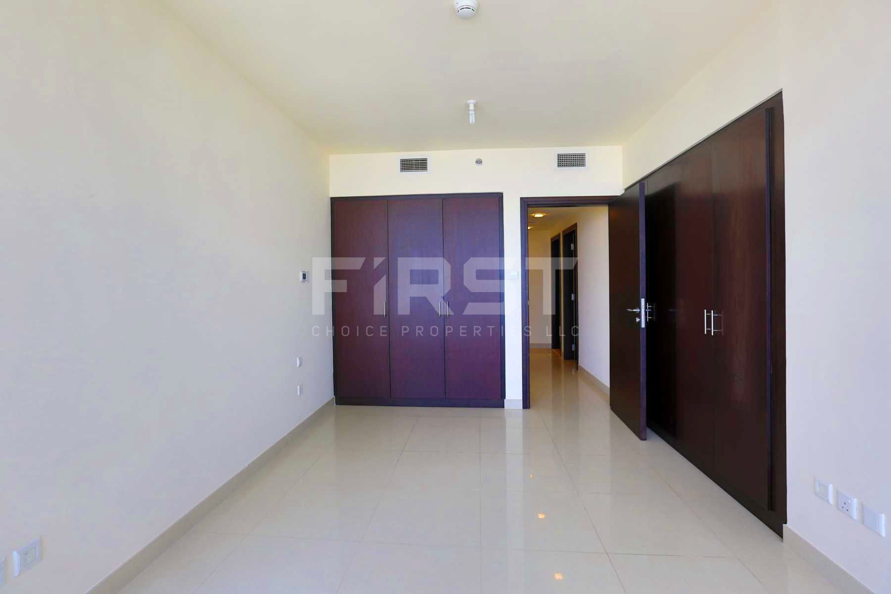 Internal Photo of 2 Bedroom Apartment in Shams Abu Dhabi Sun Tower Abu Dhabi UAE (10).jpg