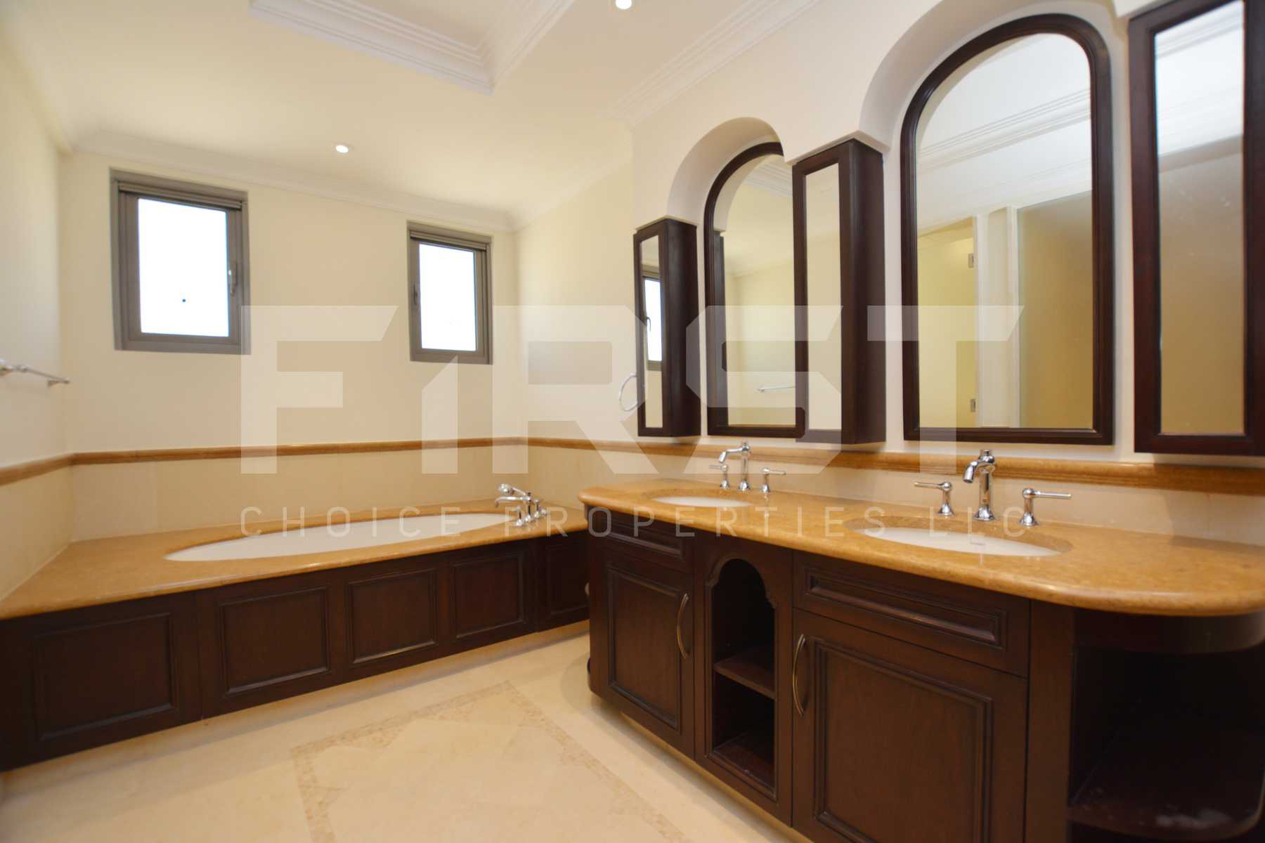 Internal Photo of 4 Bedroom Villa in Saadiyat Beach Villas Saadiyat Island Abu Dhabi UAE (20).jpg