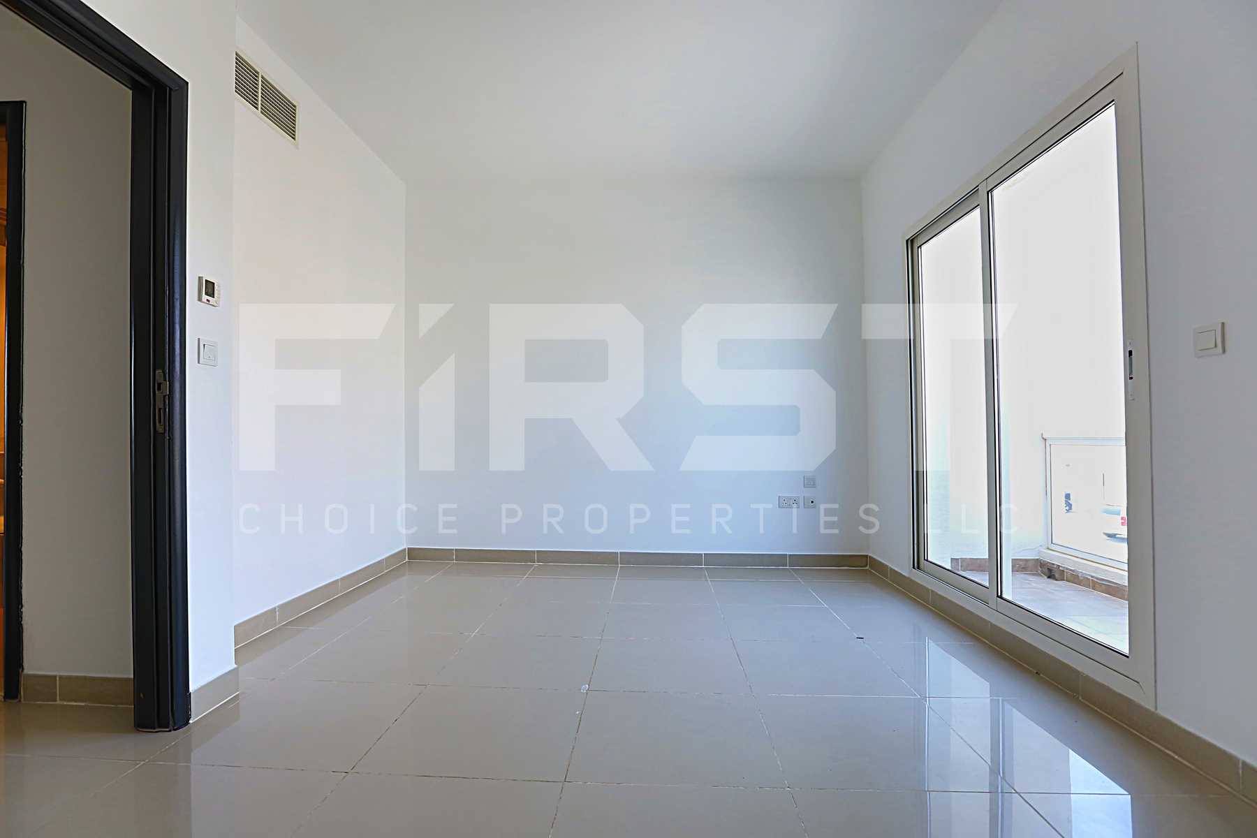 Internal Photo of 3 Bedroom Villa in Al Reef Abu Dhabi U.A.E (26).jpg