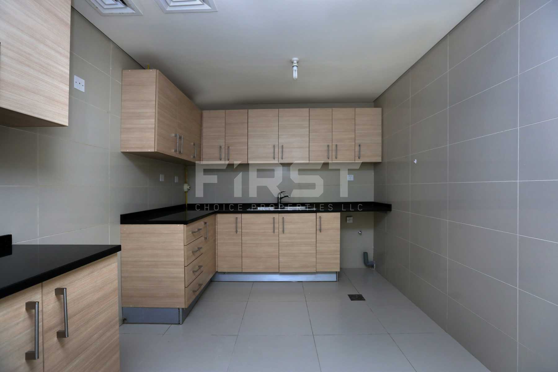 Internal Photo of 1 Bedroom Apartment in Ocean Terrace Marina Square Al Reem Island Abu Dhabi UAE (11).jpg