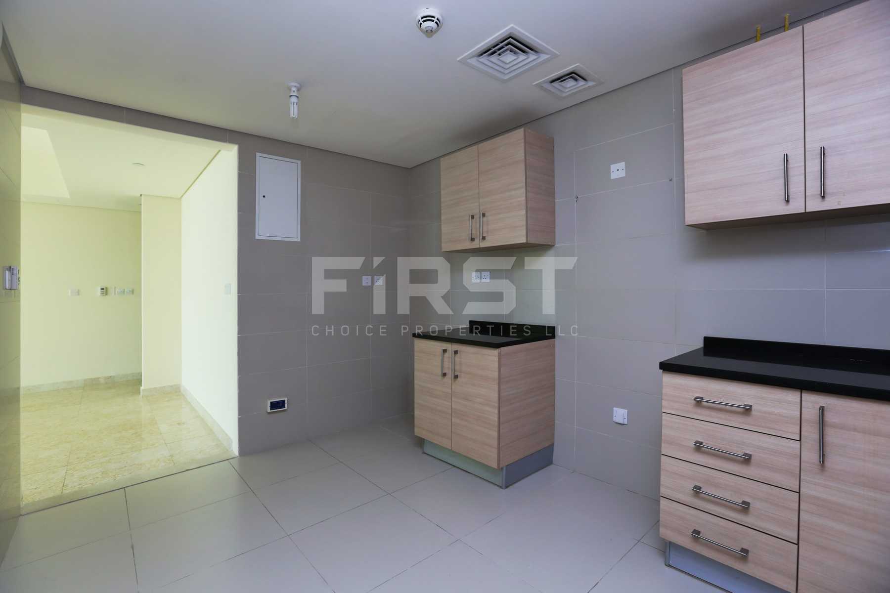 Internal Photo of 1 Bedroom Apartment in Ocean Terrace Marina Square Al Reem Island Abu Dhabi UAE (14).jpg