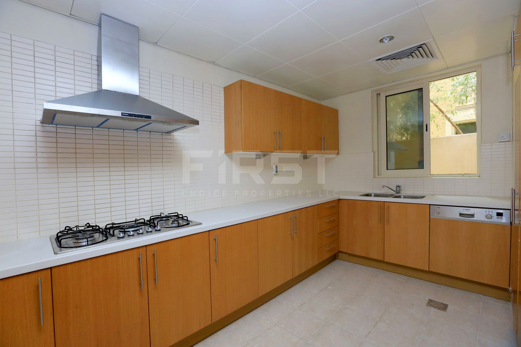 Internal Photo of 3 Bedroom Villa in Al Raha Gardens Abu Dhabi UAE (1).jpg