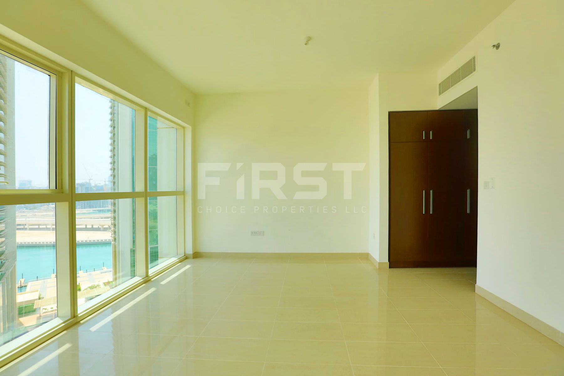 Internal Photo of 2 Bedroom Apartment in Burooj Views Marina Square Al Reem Island Abu Dhabi UAE (10).jpg