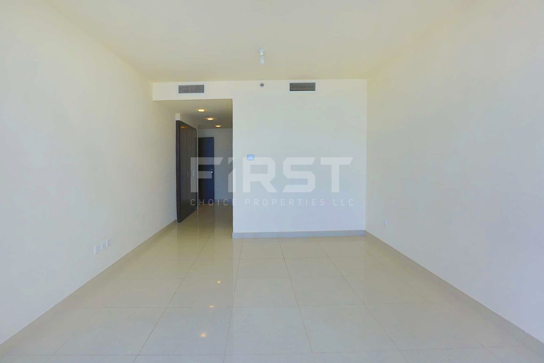 Internal Photo of 2 Bedroom Apartment in Shams Abu Dhabi Sun Tower Abu Dhabi UAE (7).jpg