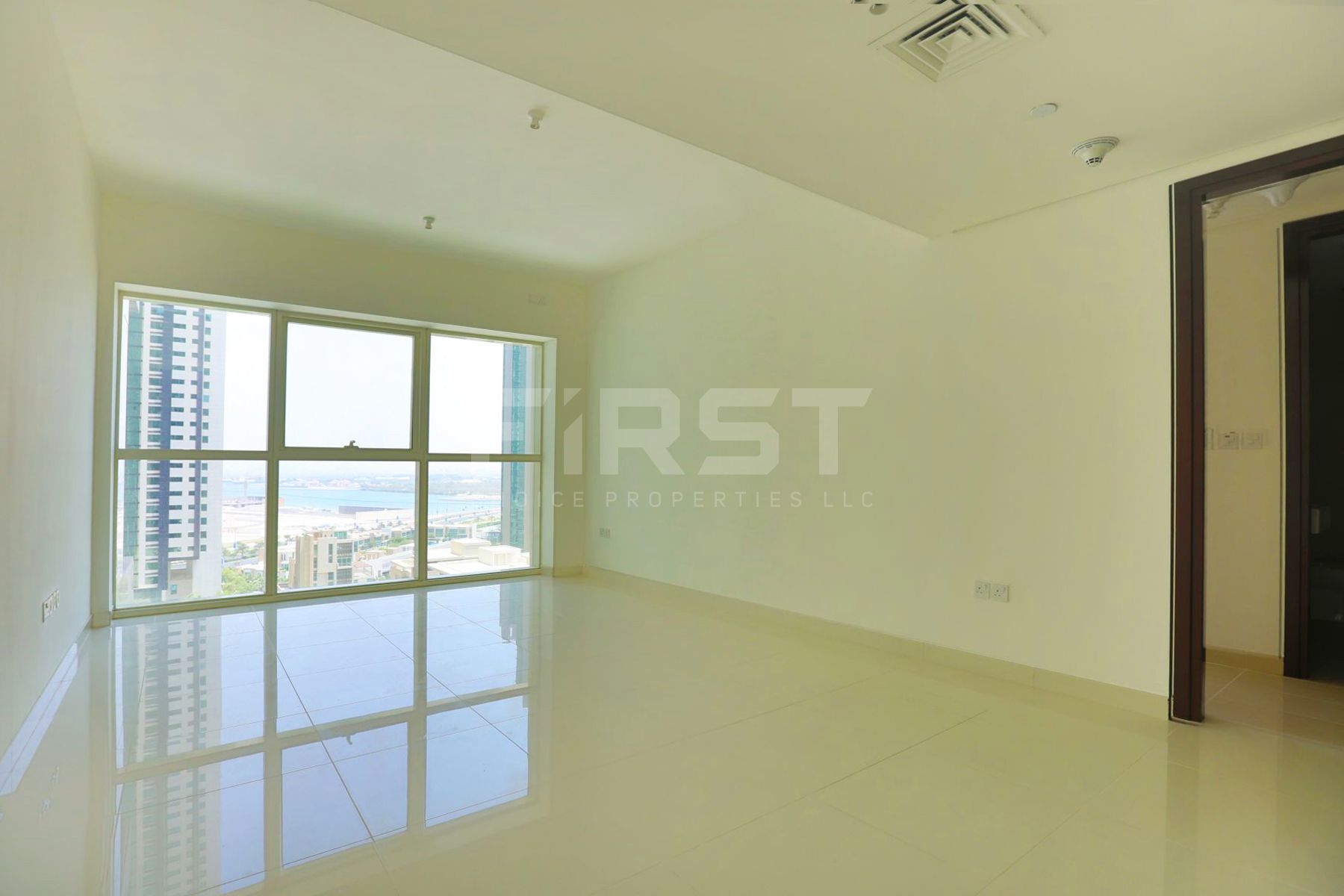 Internal Photo of 1 Bedroom Apartment in Burooj Views Marina Square Al Reem Island Abu Dhabi UAE (1).jpg