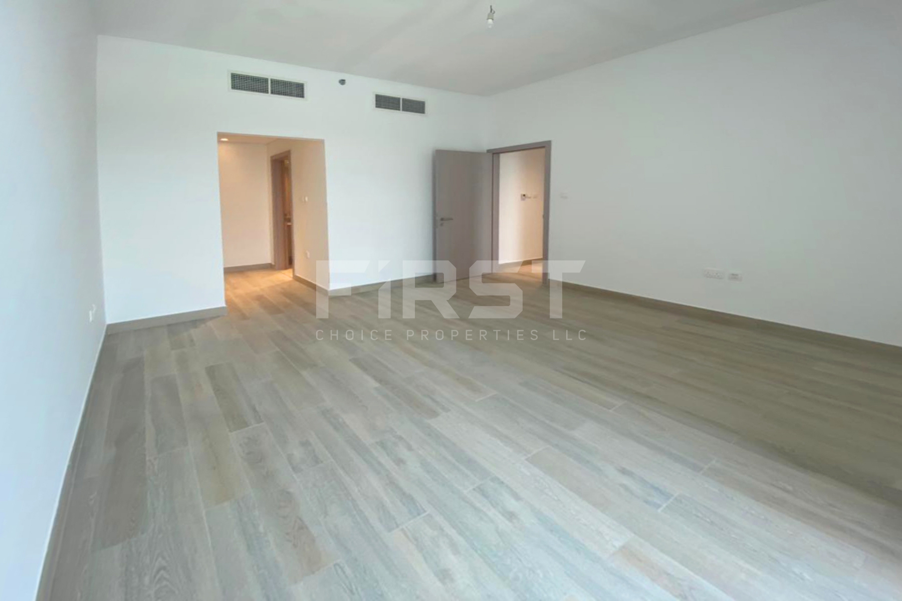 Internal Photos of 2 Bedroom Partment in Water s Edge Yas Island Abu Dhabi UAE (8).jpg