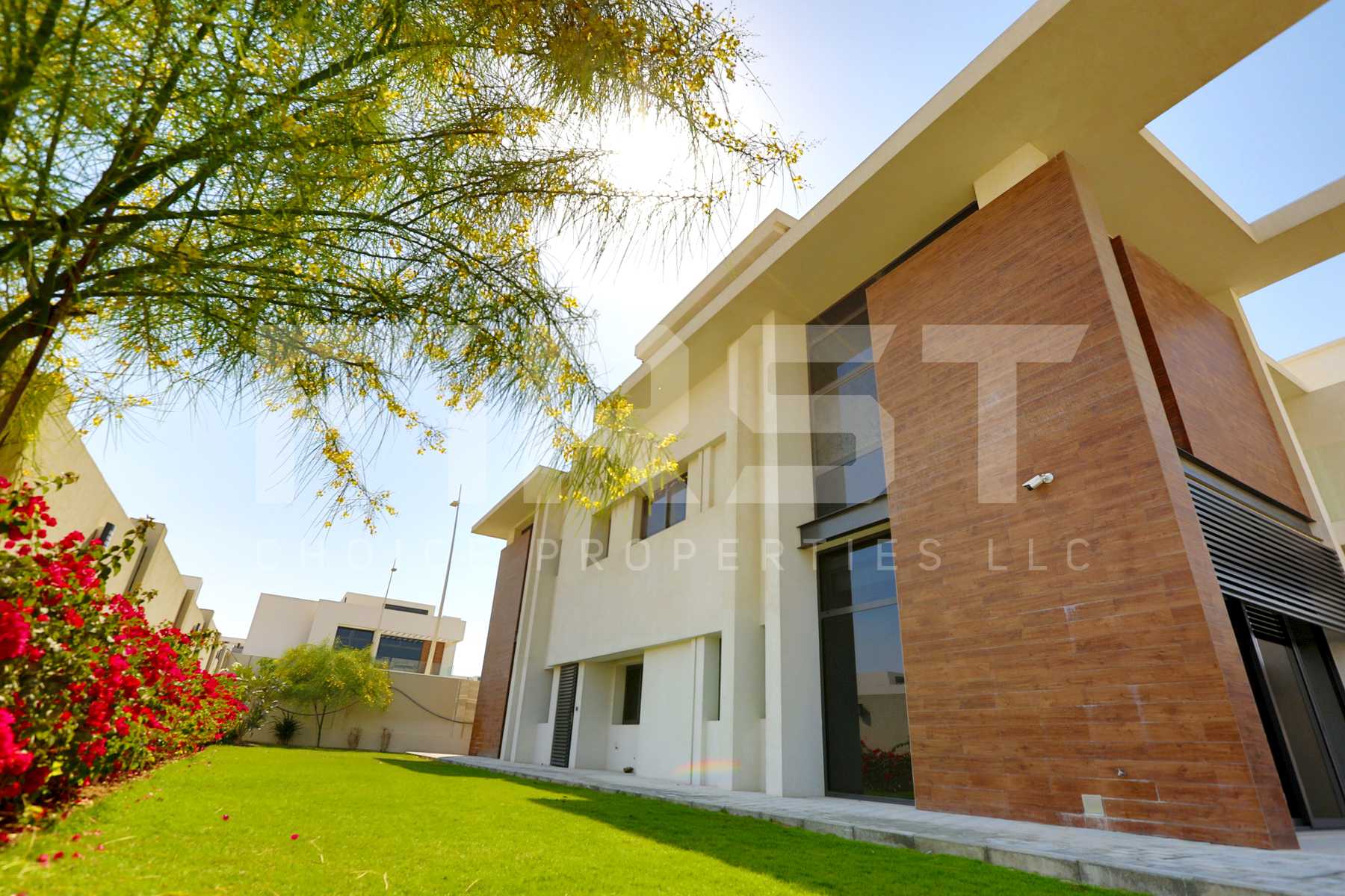 External Photo of 4 Bedroom Villa in West Yas Yas Island Abu Dhabi UAE (6).jpg