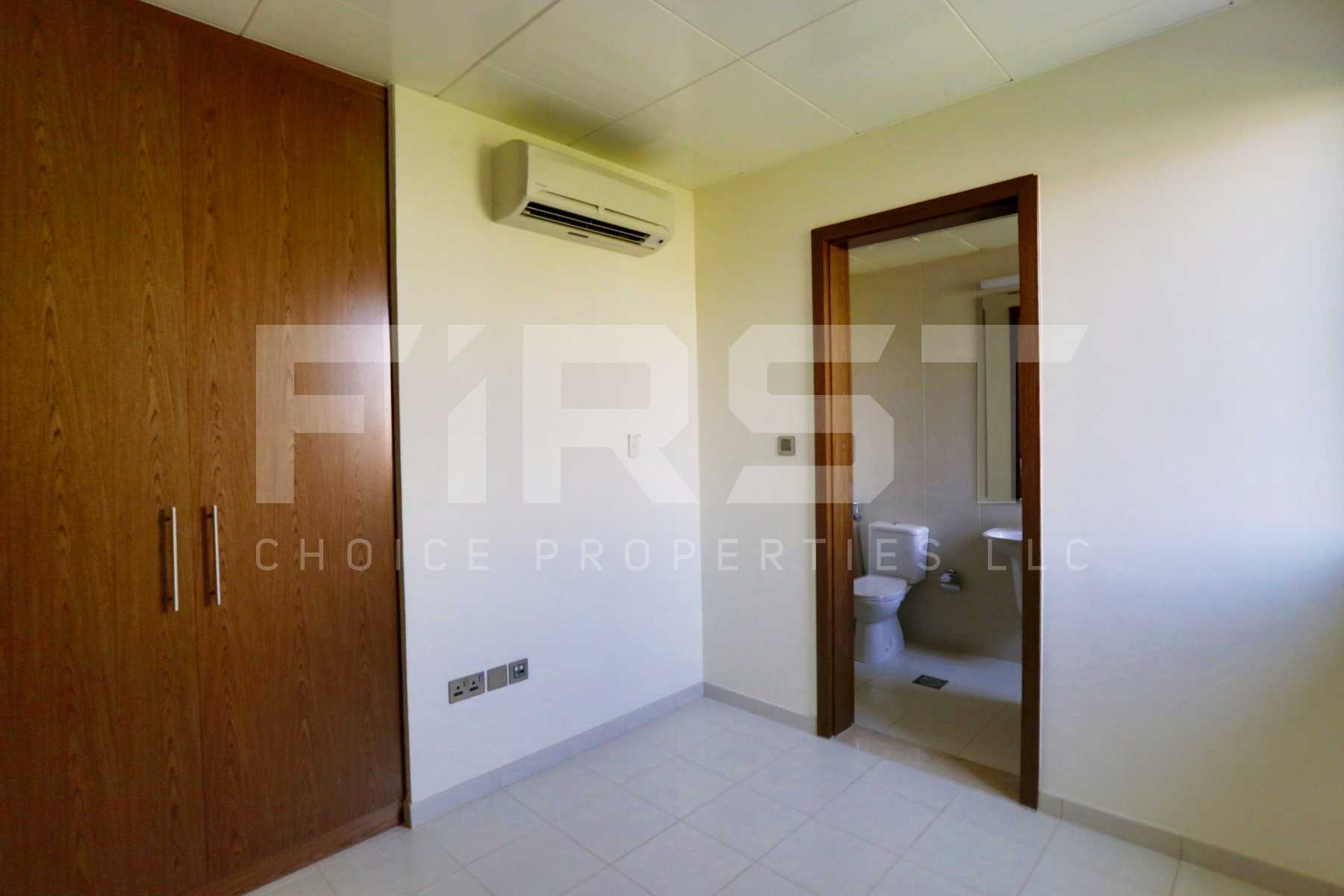 Internal Photo of 4 Bedroom Villa in West Yas Yas Island (5).jpg