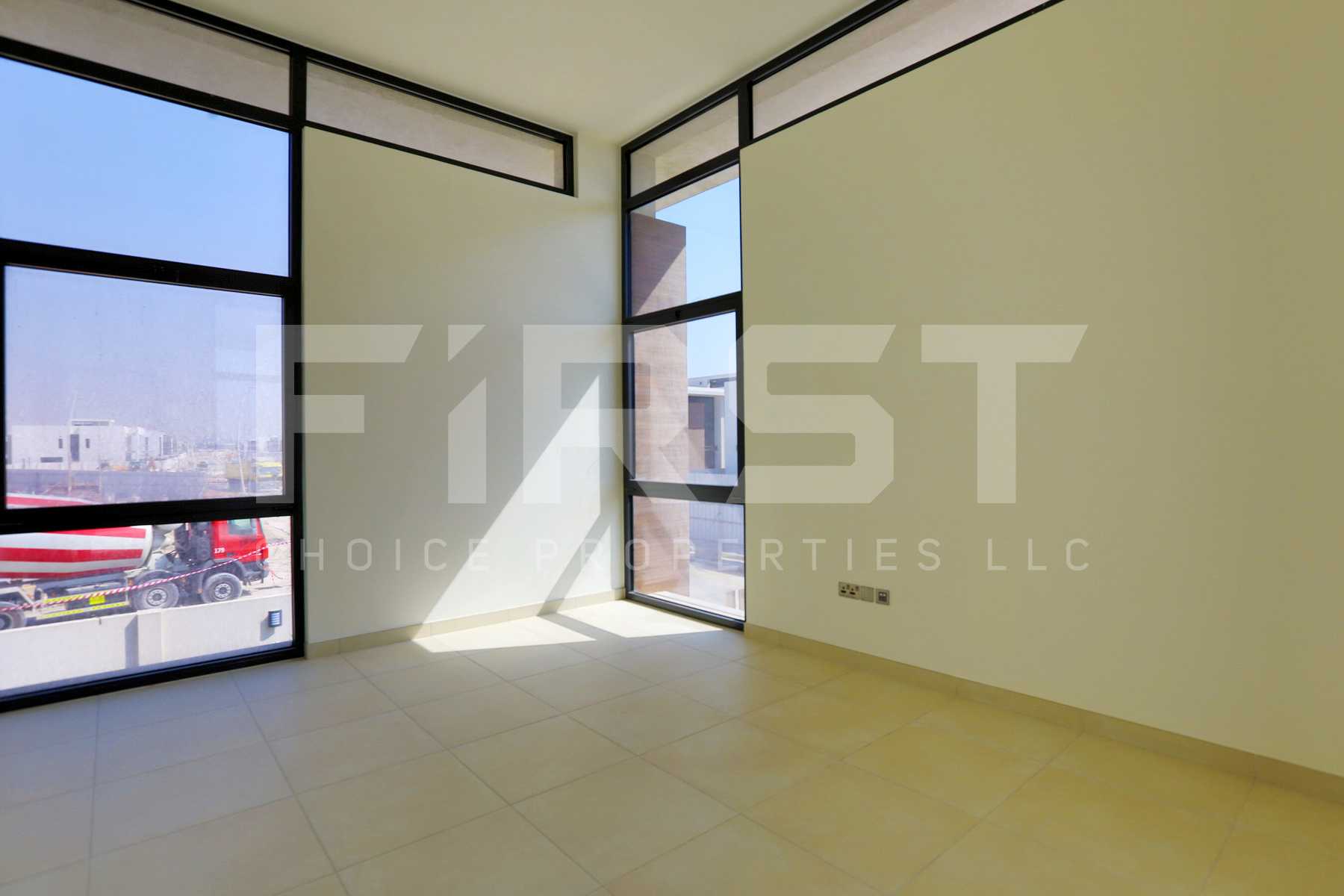 Internal Photo of 4 Bedroom Villa in West Yas Yas Island (30).jpg