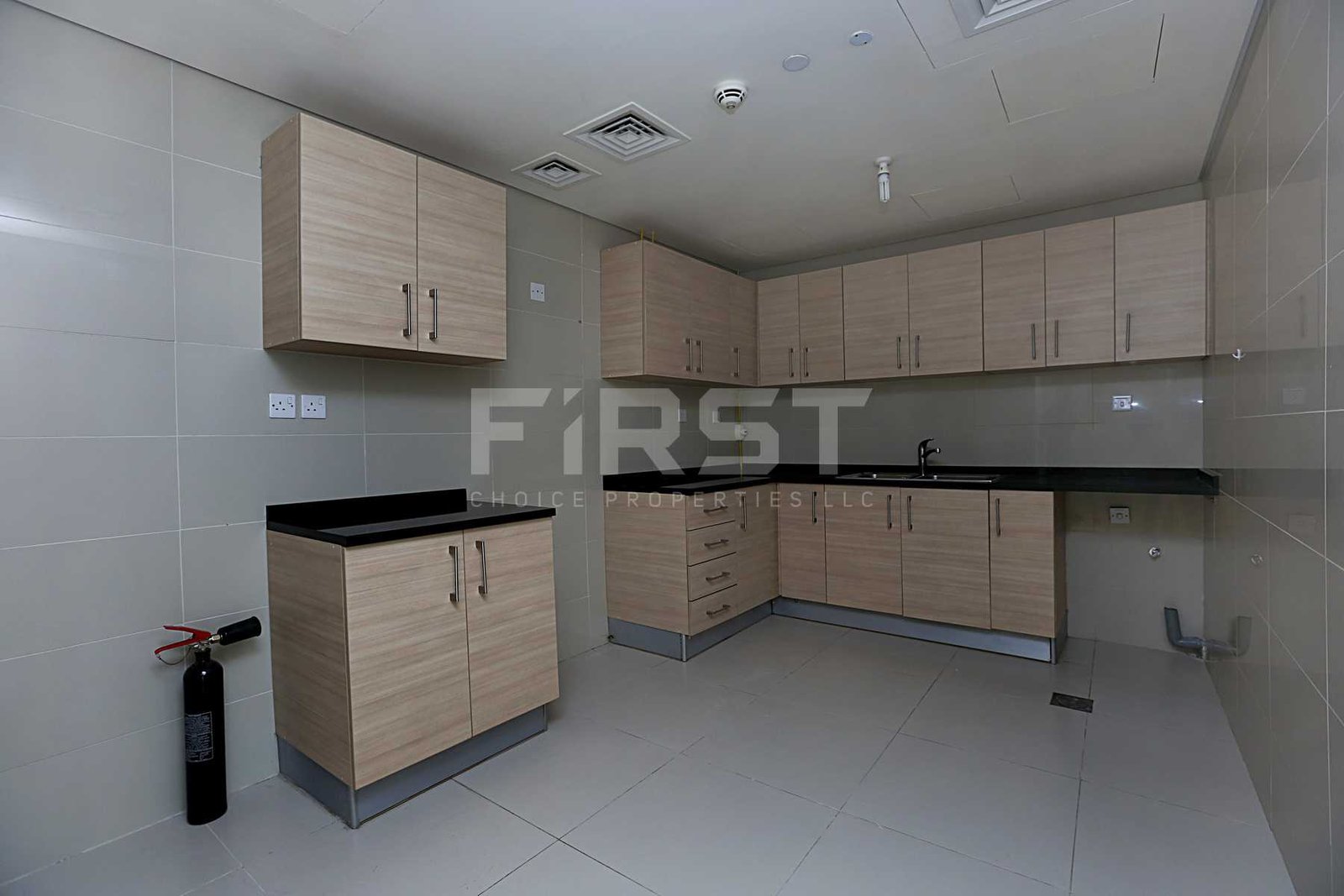 Internal Photo of 1 Bedroom Apartment in Ocean Terrace Marina Square Al Reem Island Abu Dhabi UAE (12).jpg
