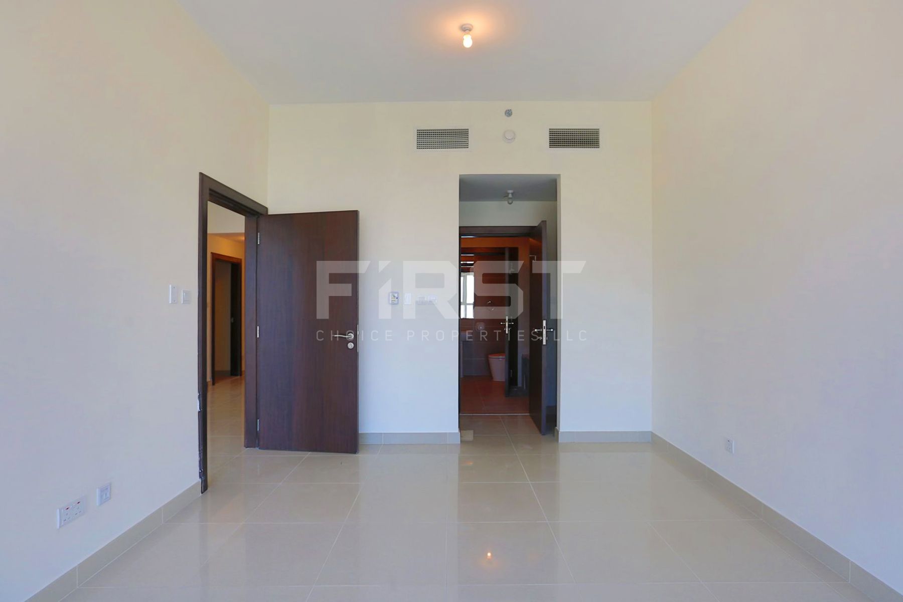 Internal Photo of 1 Bedroom Apartment in Sigma Towers City of Lights Al Reem Island Abu Dhabi UAE (10).jpg