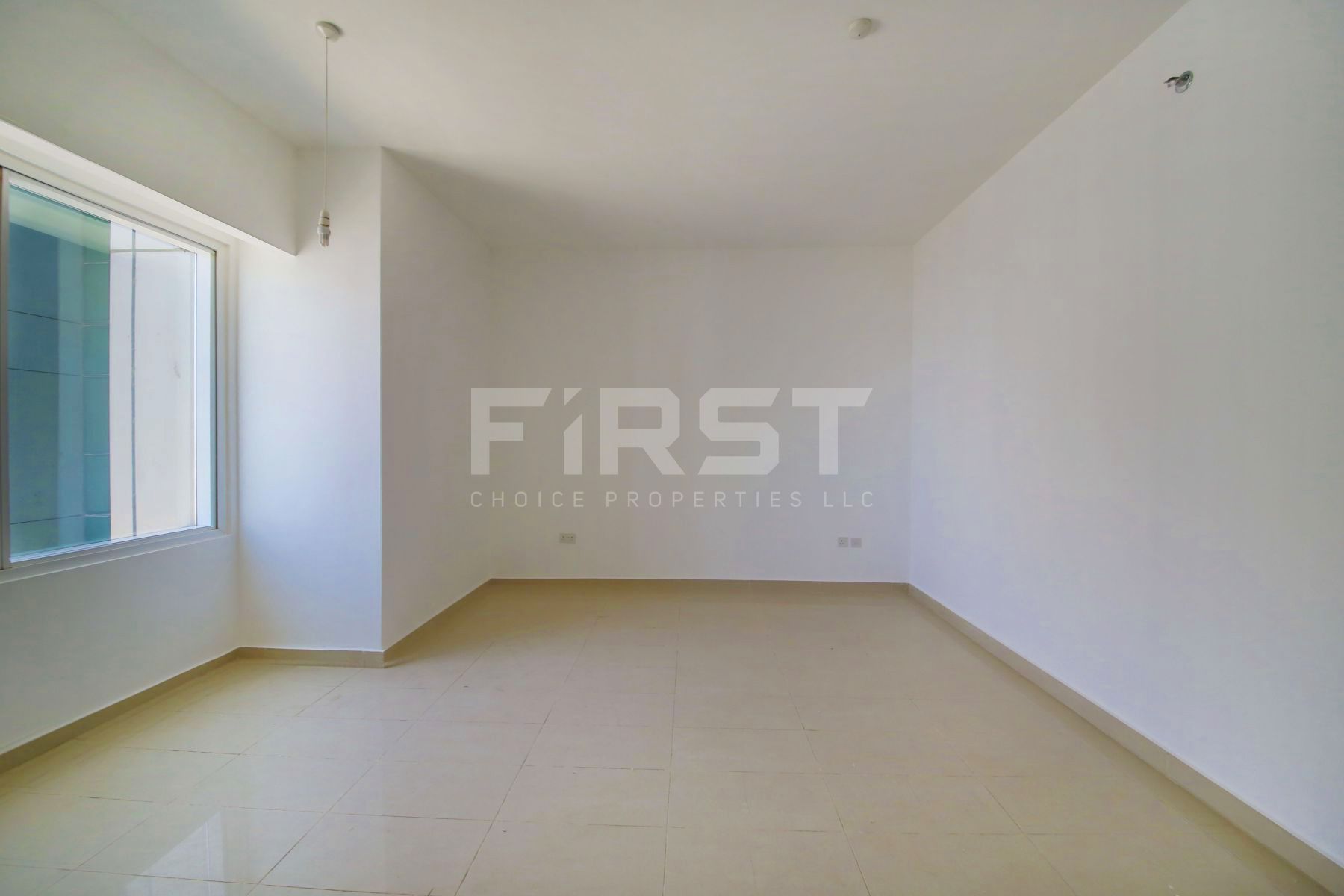 Internal Photo of 4 Bedroom Apartment in MAG 5 Marina Square Al Reem Island Abu Dhabi UAE (1).jpg