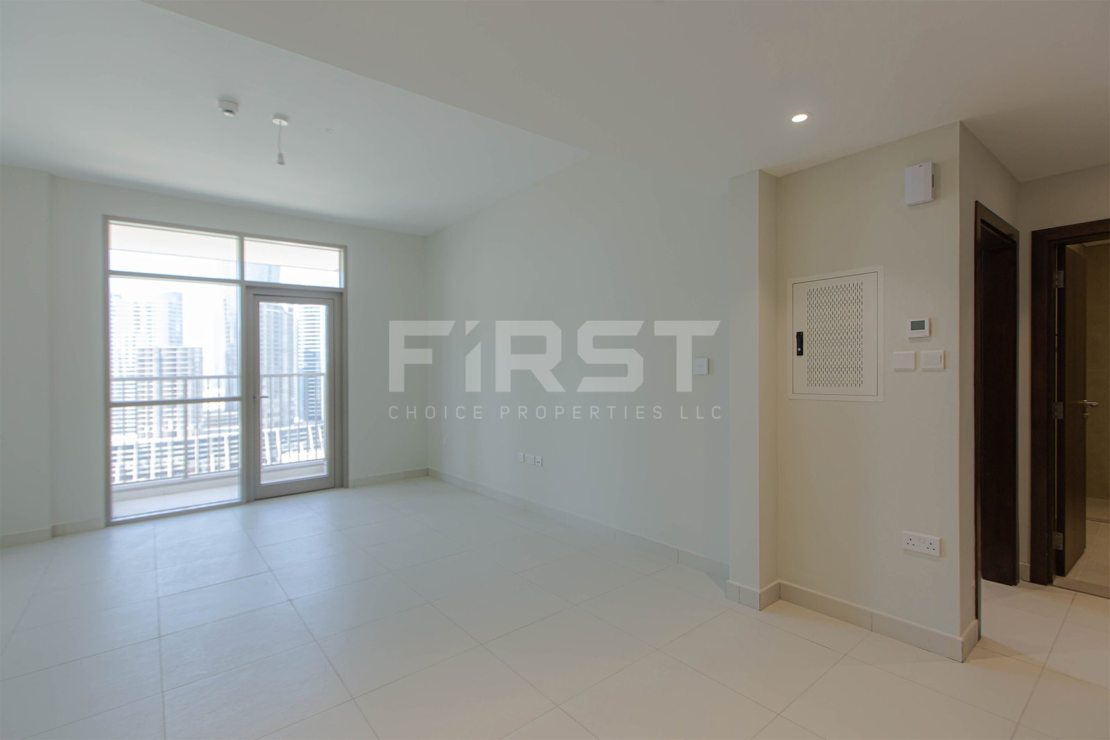 Internal Photo of 1 Bedroom Apartment in Reflection Shams Abu Dhabi Al Reem Island Abu Dhabi UAE (7).jpg