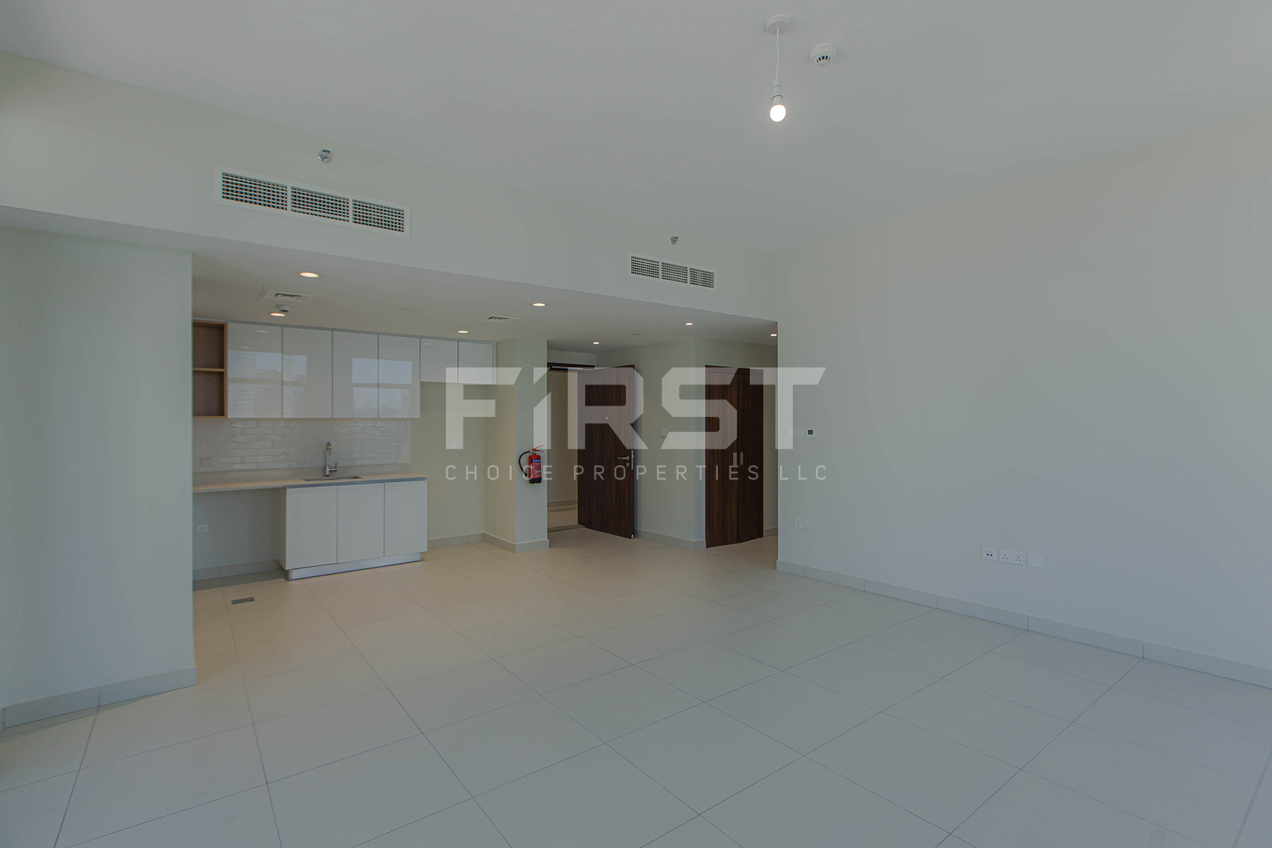Internal Photo of 2 Bedroom Apartment in Reflection Shams Abu Dhabi Al Reem Island Abu Dhabi UAE (6).jpg