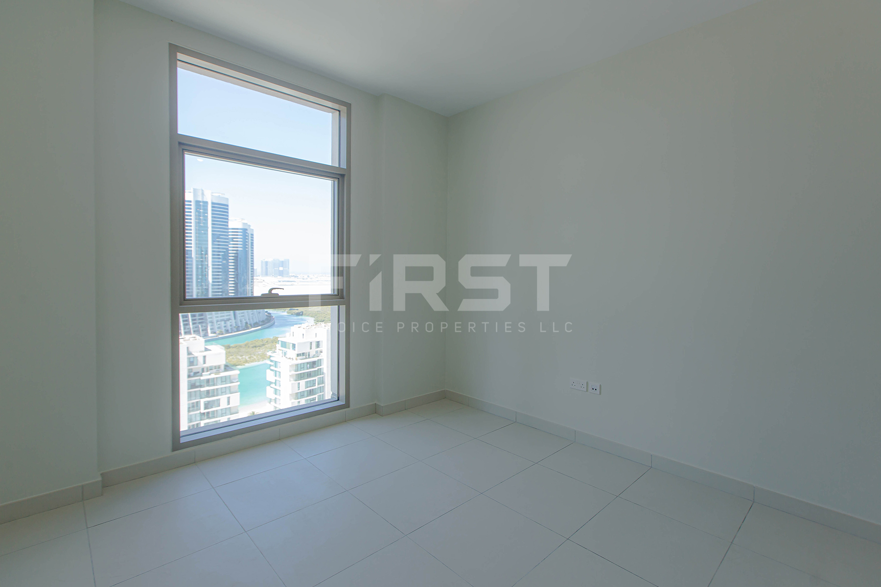 Internal Photo of 2 Bedroom Apartment in Reflection Shams Abu Dhabi Al Reem Island Abu Dhabi UAE (28).jpg