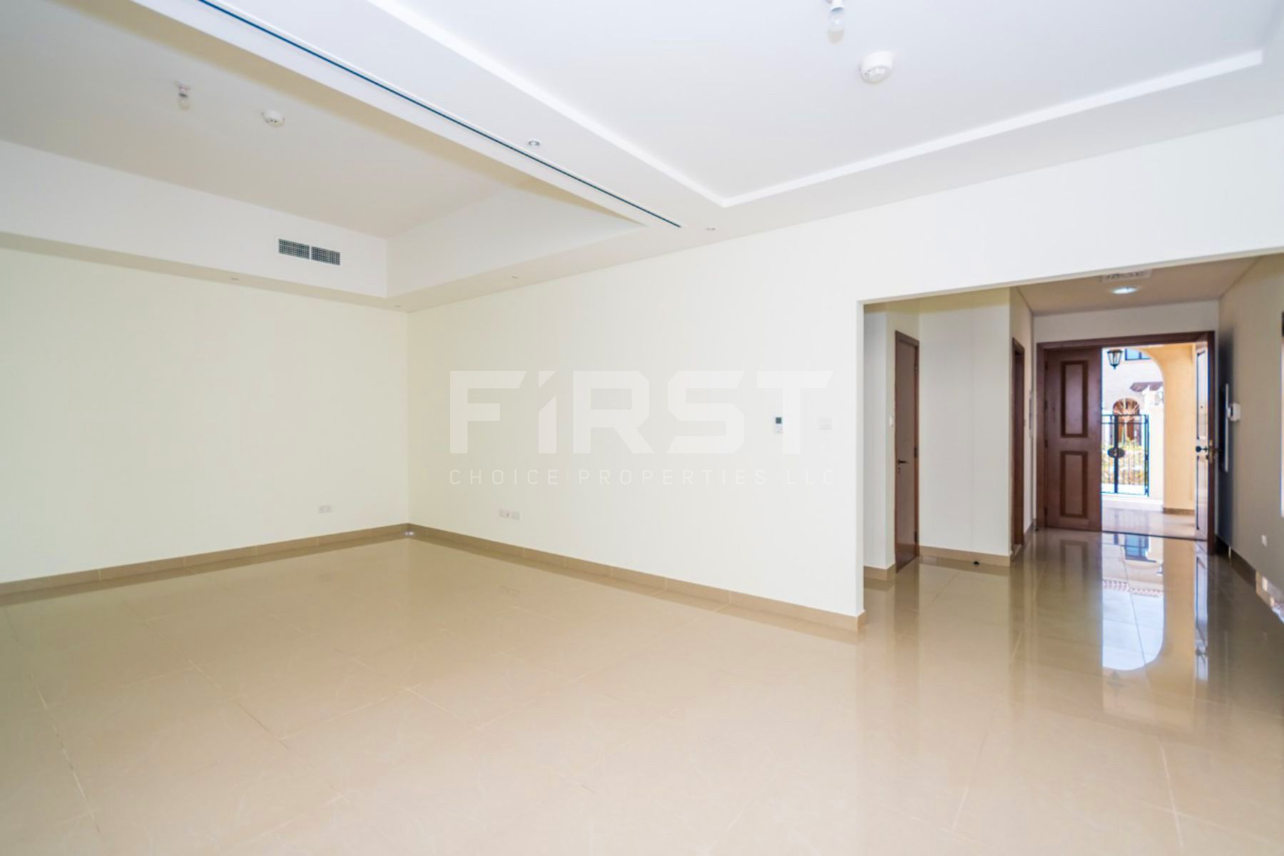 Internal Photo of 3 Bedroom Villa in Al Salam Street Bloom Gardens Abu Dhabi UAE (2).jpg