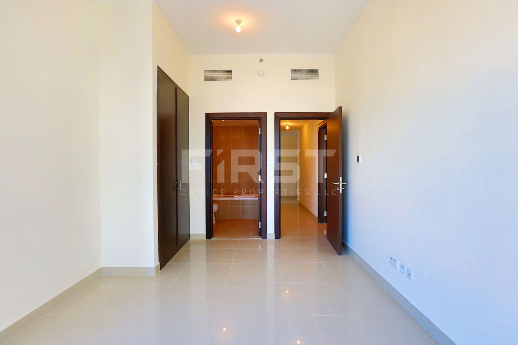 Internal Photo of 2 Bedroom Apartment in Sigma Towers City of Lights Al Reem Island Abu Dhabi UAE (8).jpg