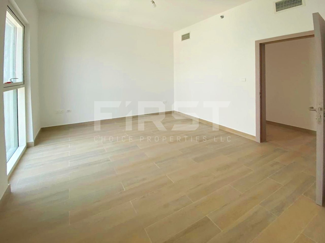 Internal Photos of 3 Bedroom Partment in Water s Edge Yas Island Abu Dhabi UAE (8).jpg