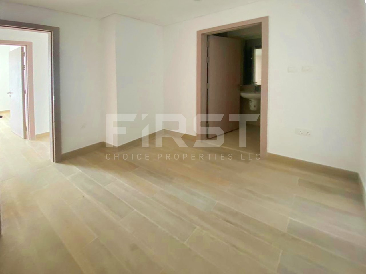 Internal Photos of 3 Bedroom Partment in Water s Edge Yas Island Abu Dhabi UAE (15).jpg