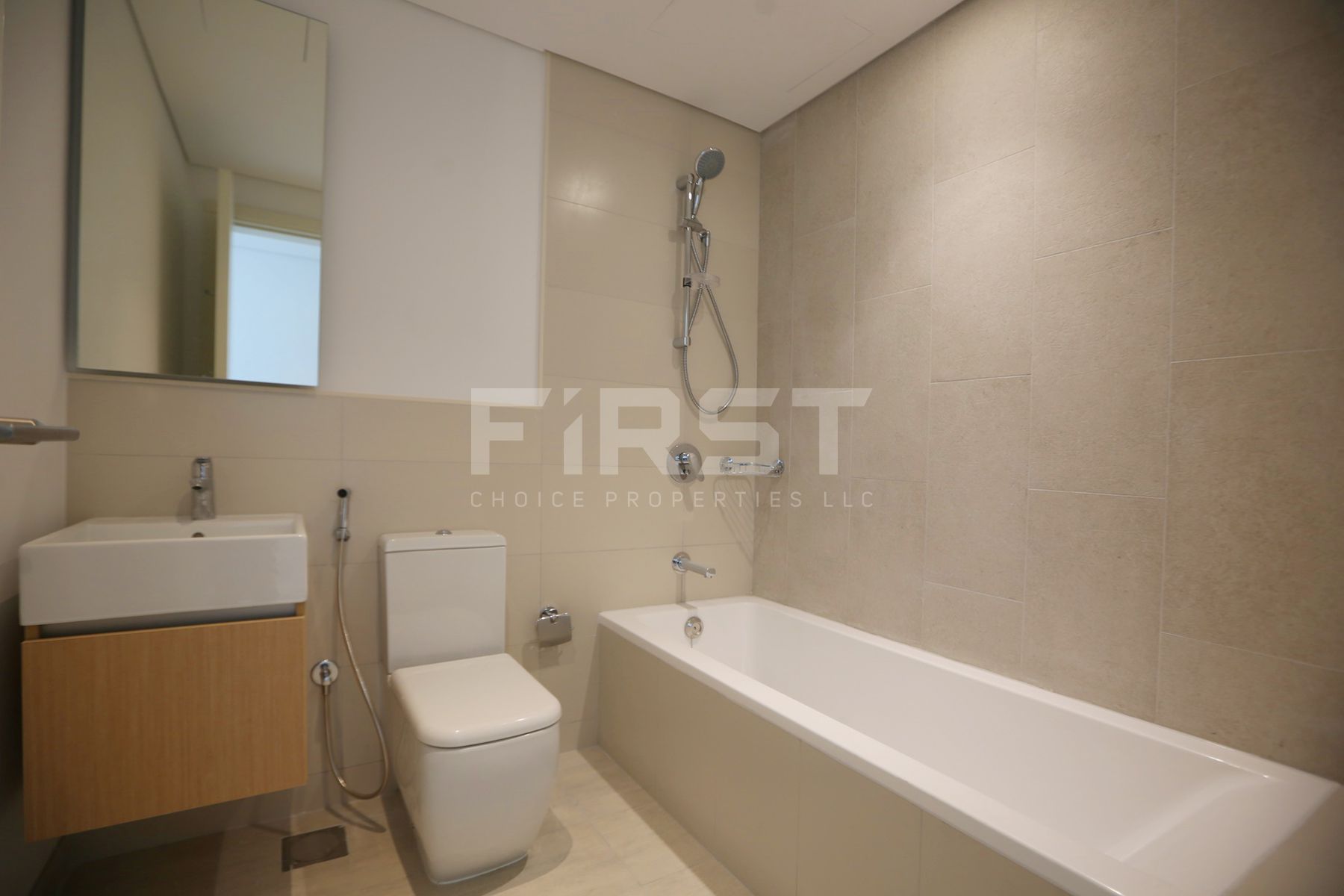 Internal Photo of 2 Bedroom Apartment in The Bridges Shams Abu Dhabi Al Reem Island Abu Dhabi UAE (9).jpg