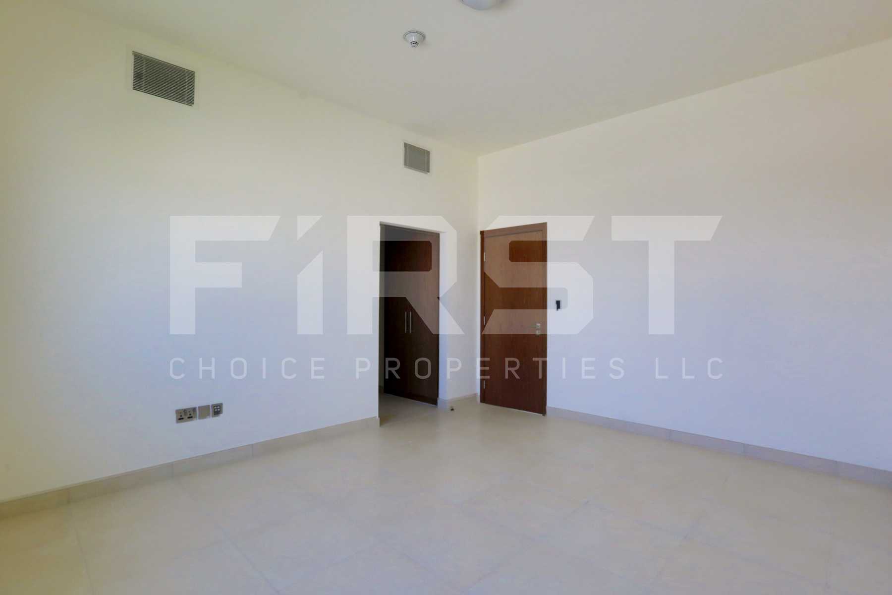 Internal Photo of 4 Bedroom Villa in West Yas Yas Island (35).jpg