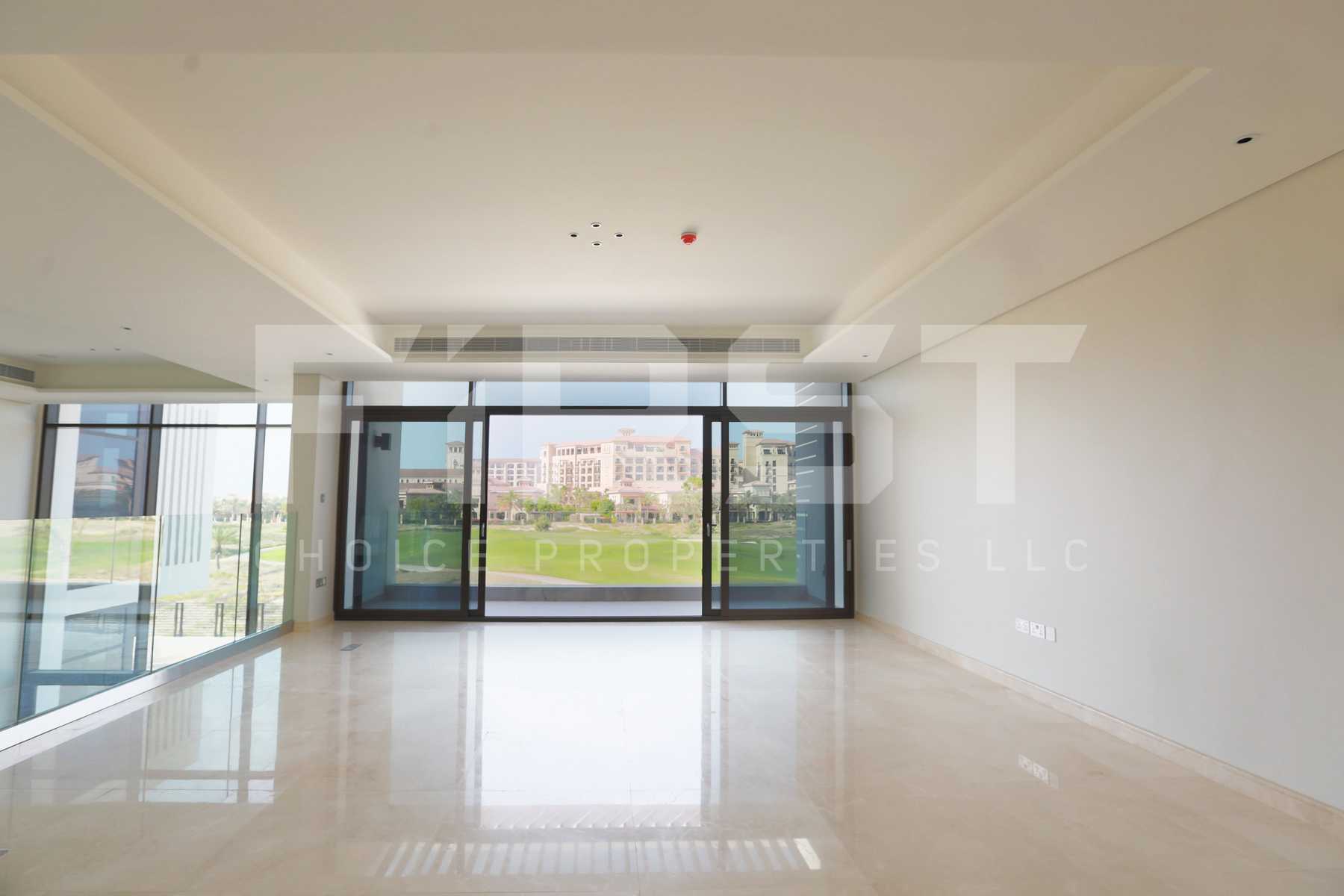 Internal Photo of 5 Bedroom Villa in Jawaher Saadiyat Saadiyat Island Abu Dhabi UAE (3).jpg