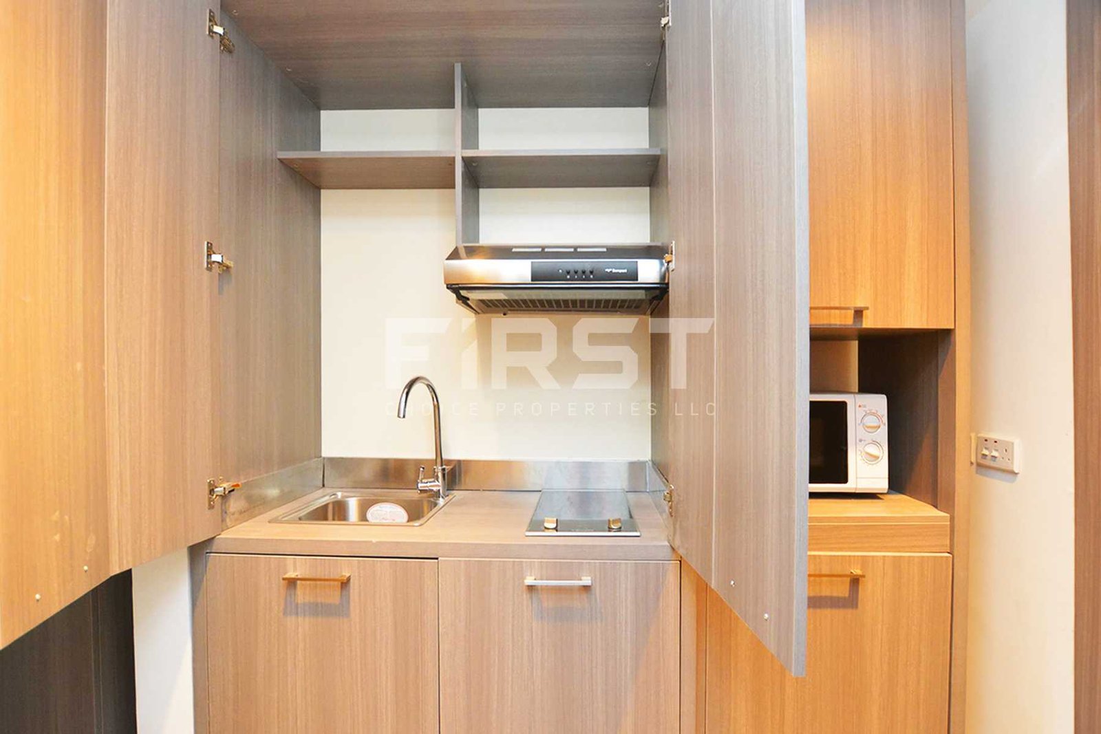 Internal Photo of Studio Apartment in Leonardo Residences Masdar City Abu Dhabi UAE (8).jpg