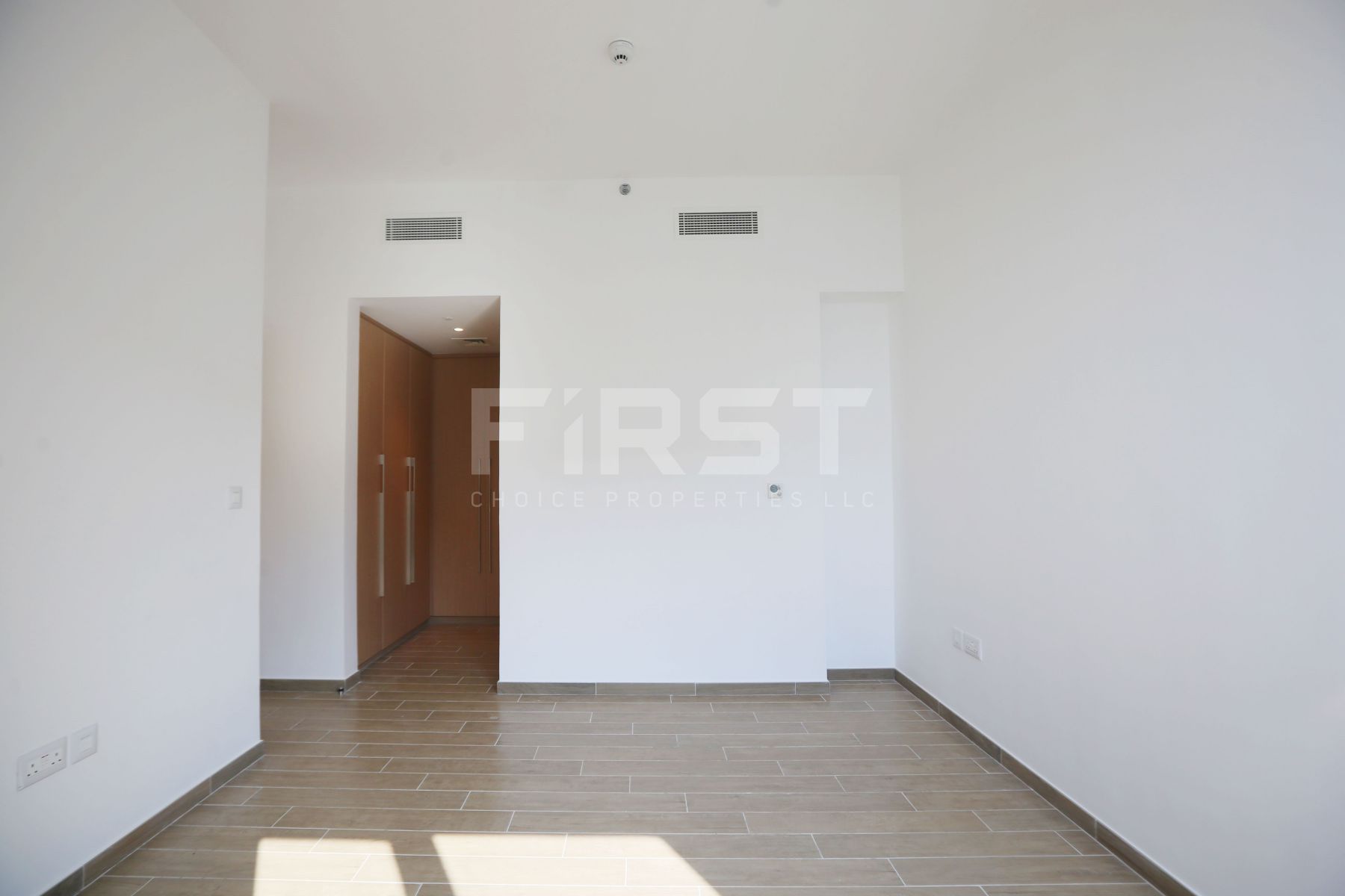 Internal Photo of 3 Bedroom  Apartment in Mayan Yas Island Abu Dhabi UAE (5).jpg