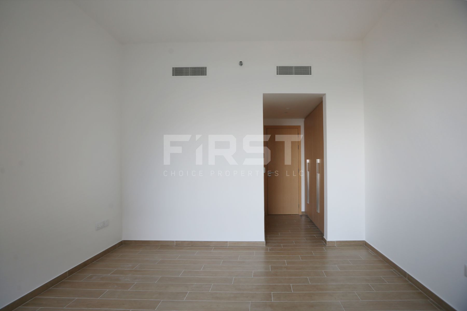 Internal Photo of 2 Bedroom Apartment + 1 in Mayan Yas Island Abu Dhabi UAE  (6).jpg