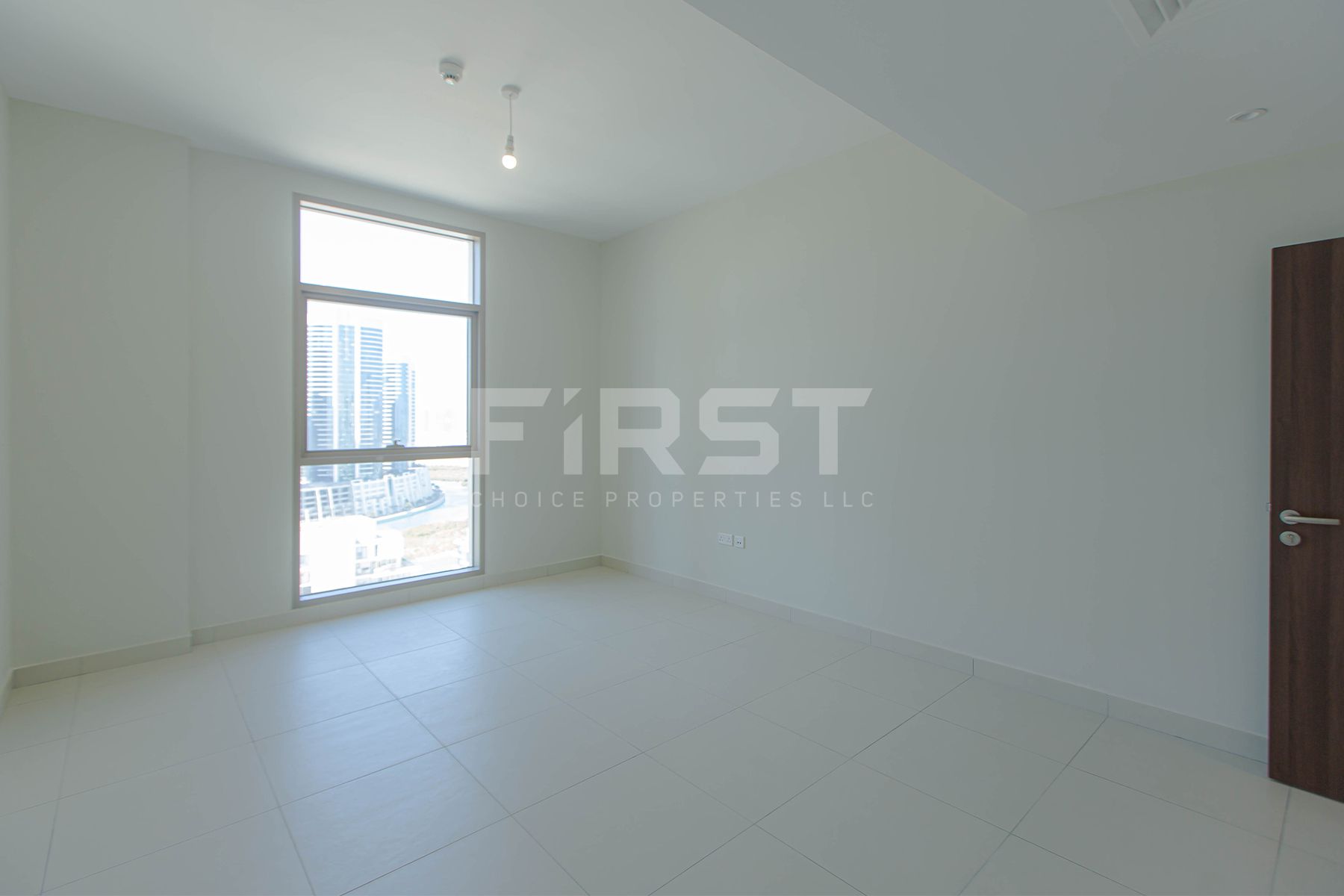 Internal Photo of 1 Bedroom Apartment in Reflection Shams Abu Dhabi Al Reem Island Abu Dhabi UAE (8).jpg